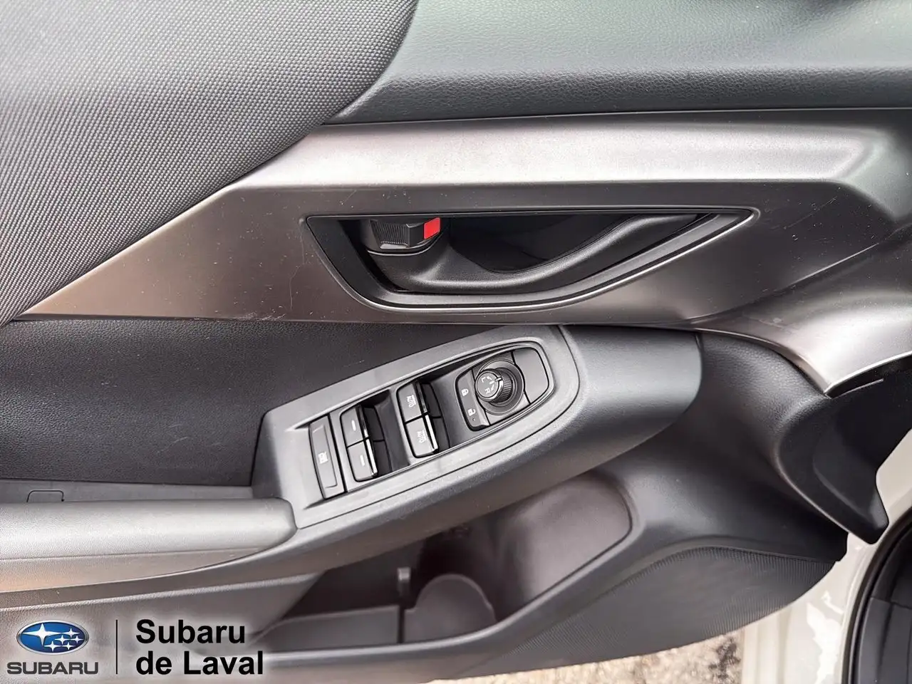Subaru Impreza снимка Subaru Impreza