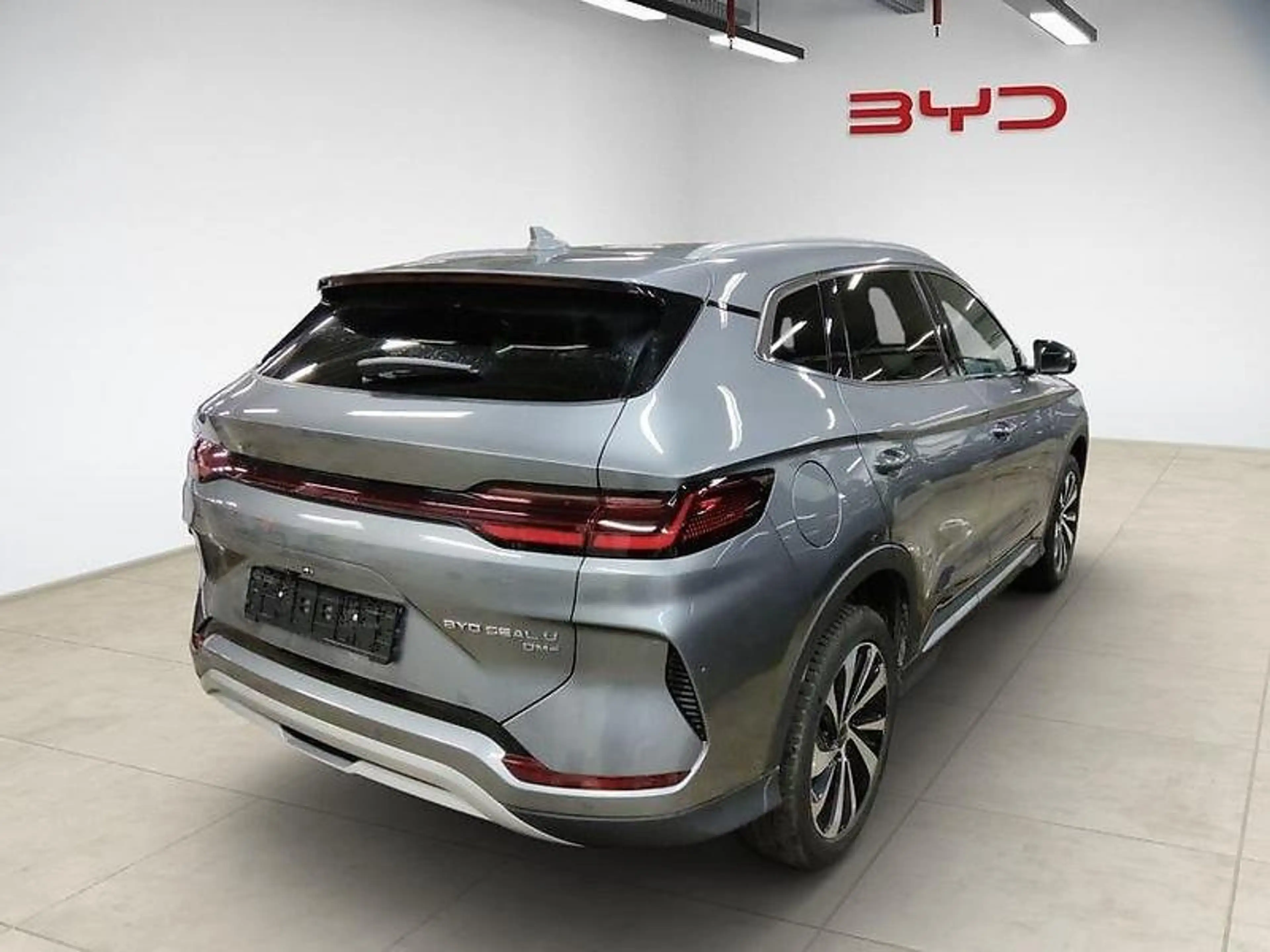 BYD Seal U DM-i 18.3 kWh FWD Boost 360°/ACC/Pano — photo 5