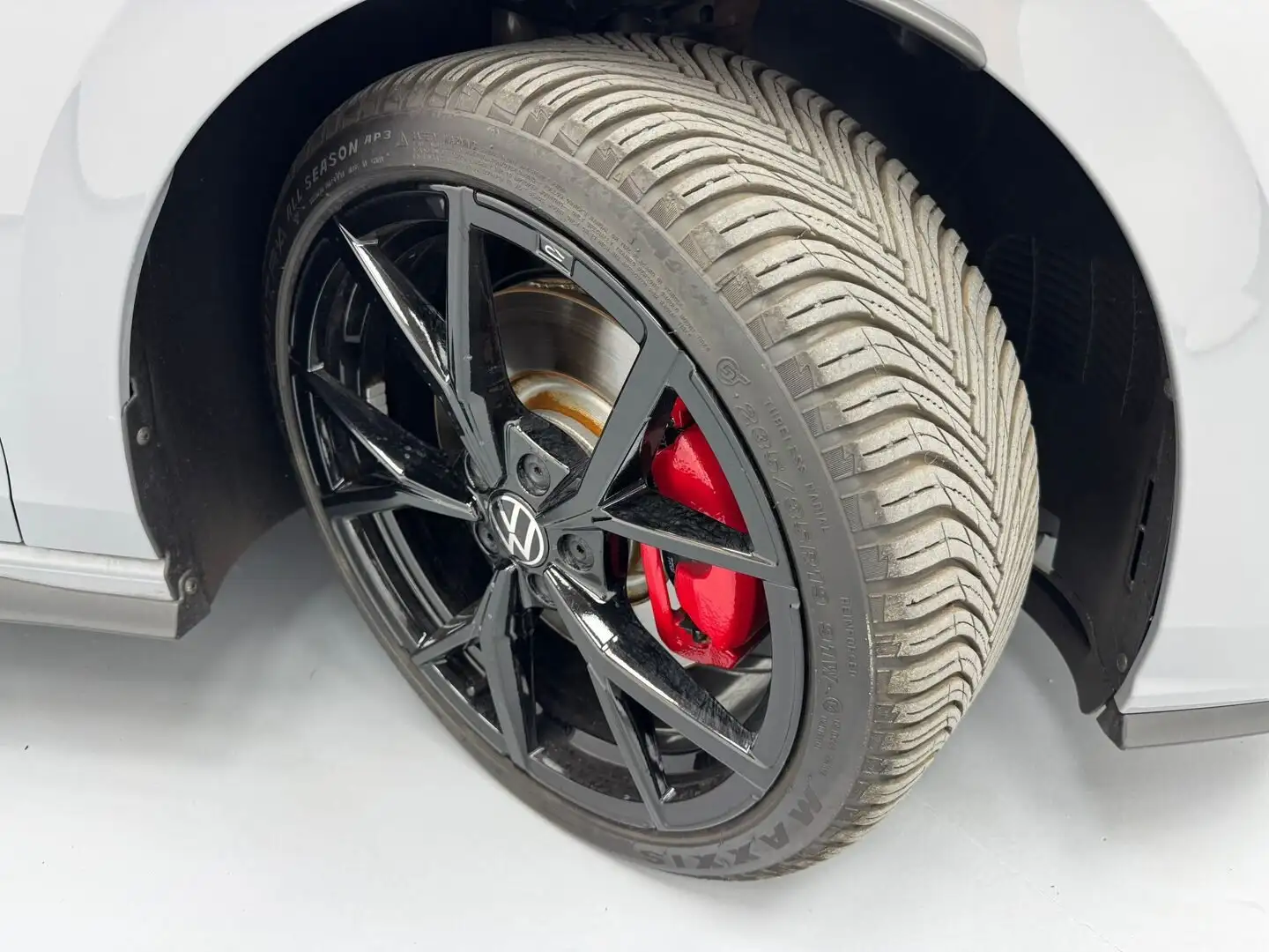 Volkswagen Golf GTI 8.5 CLUBSPORT 300CV *Black Style* (NUOVO MODELLO) Grigio - 2