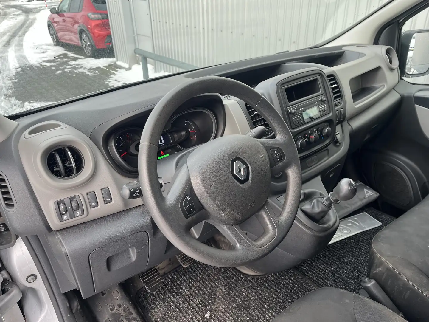 Renault Trafic 1.6 dCi T27 L1H1 Comfort*CRUISE*A/C*HAAK*TEL*3PERS Gris - 2