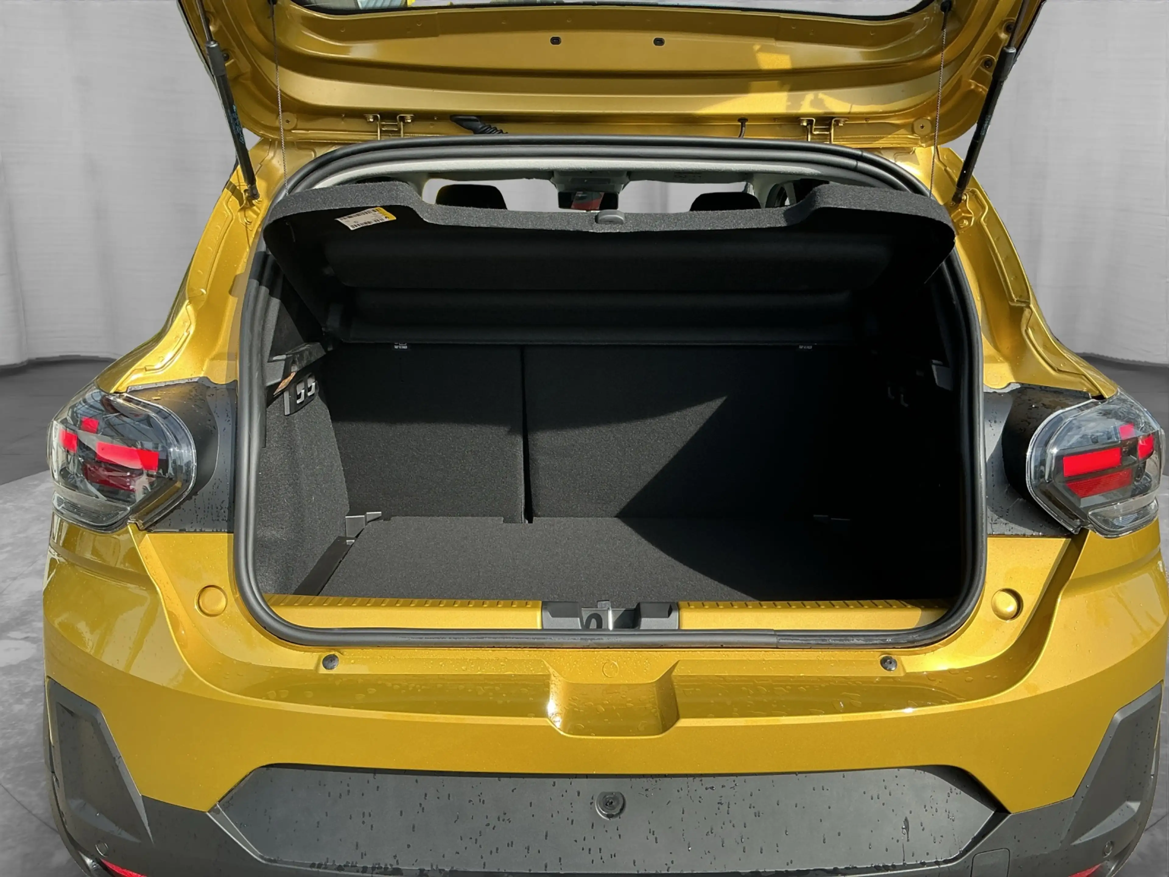 Dacia Sandero III  Stepway Extreme hybrid 155 — photo 6