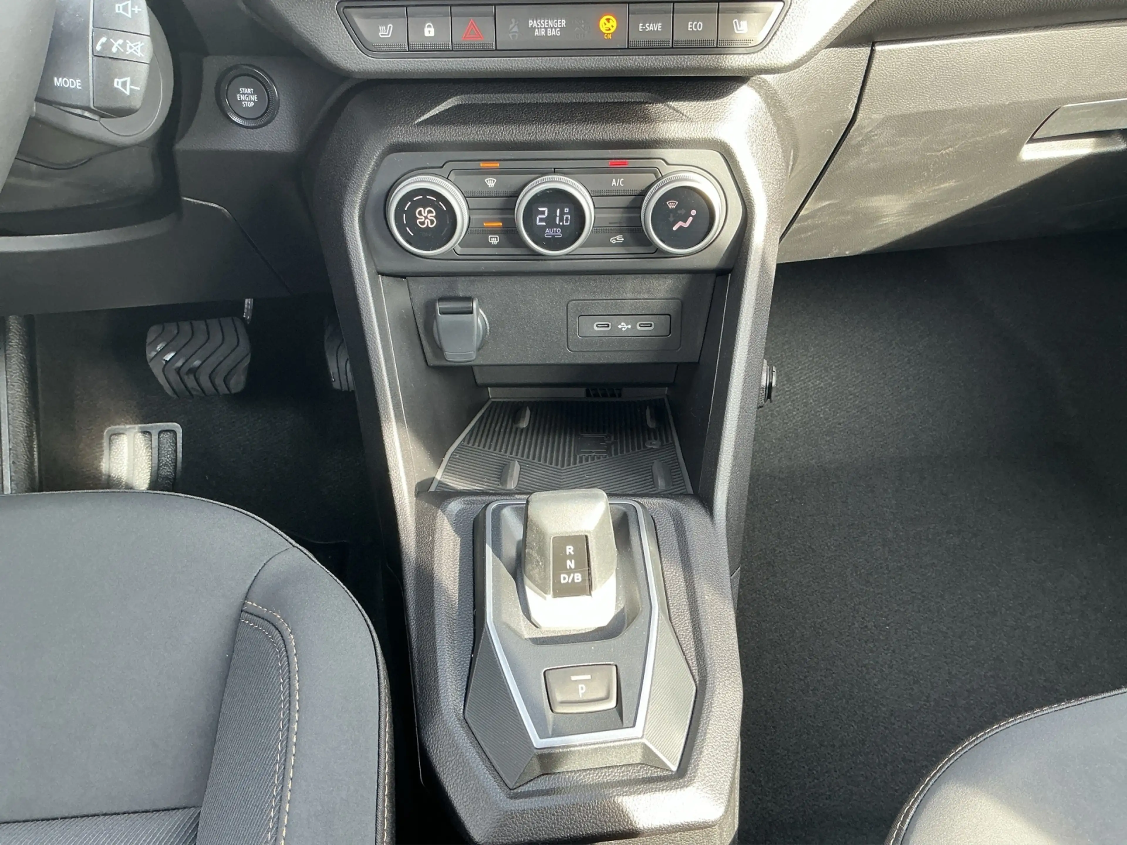 Dacia Sandero III  Stepway Extreme hybrid 155 — photo 15