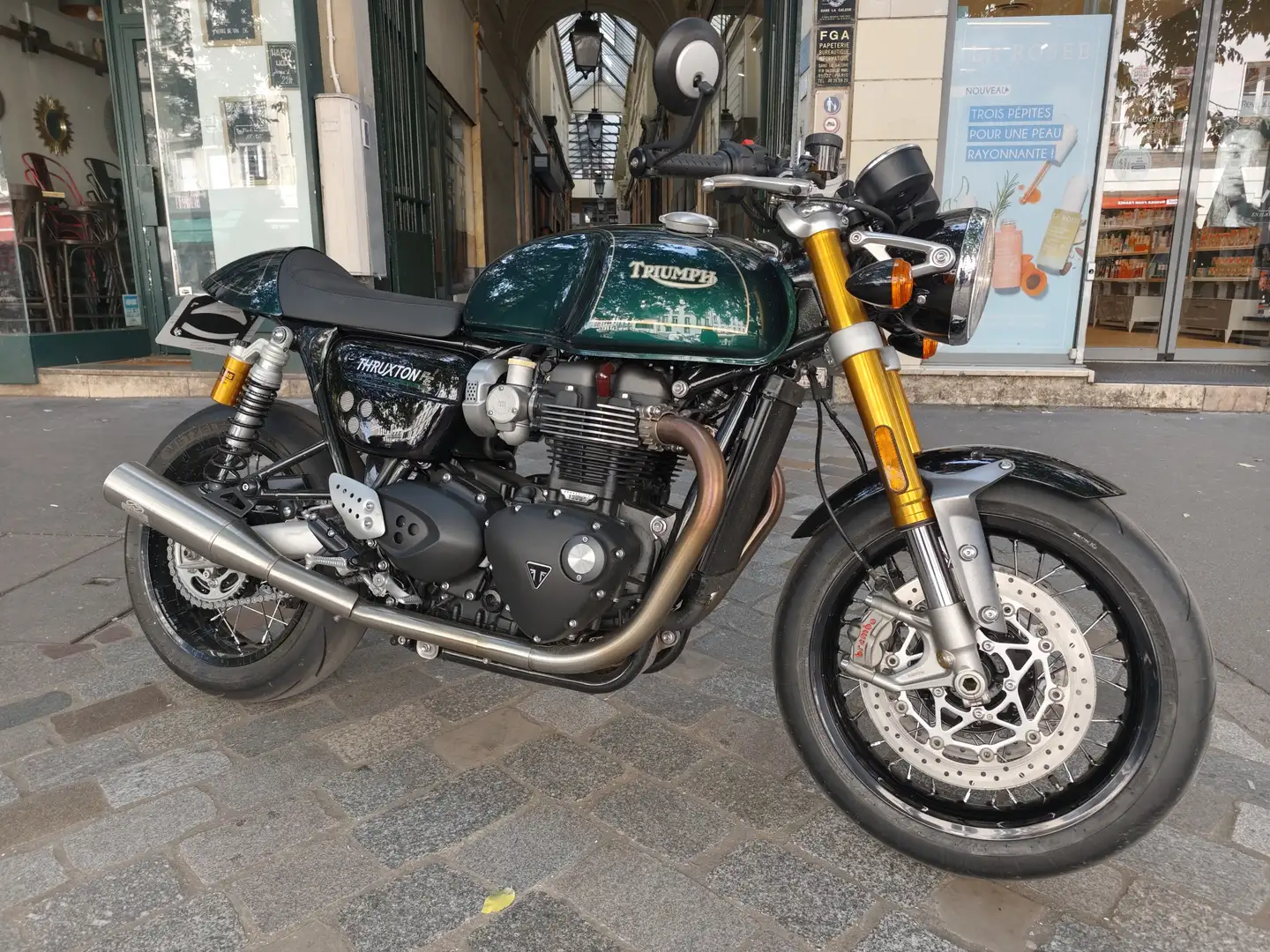 Triumph Thruxton Vert - 1