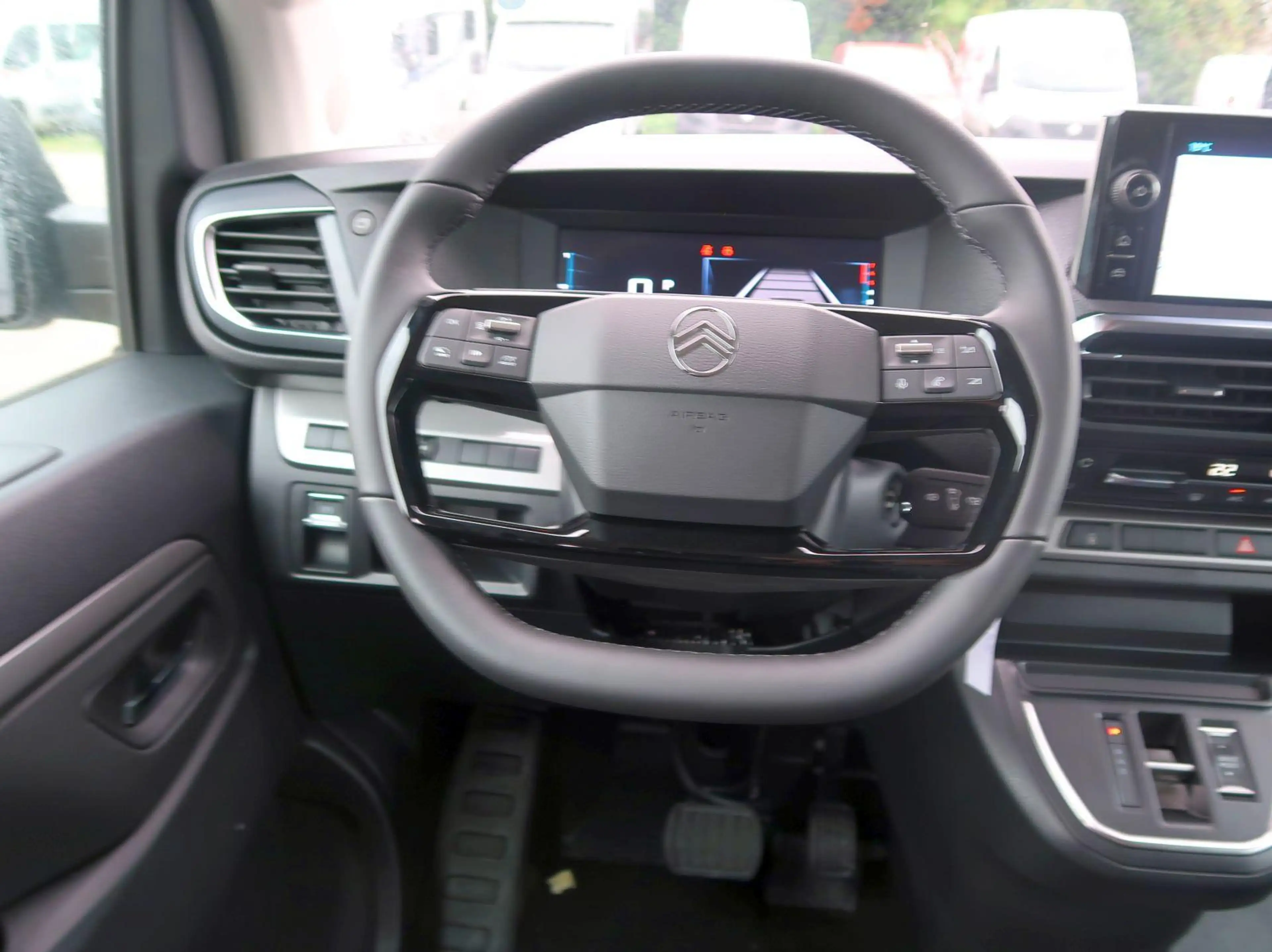 Citroen Spacetourer Plus 180PS,AHK,8 Sitzer,Navi,Carplay — photo 6