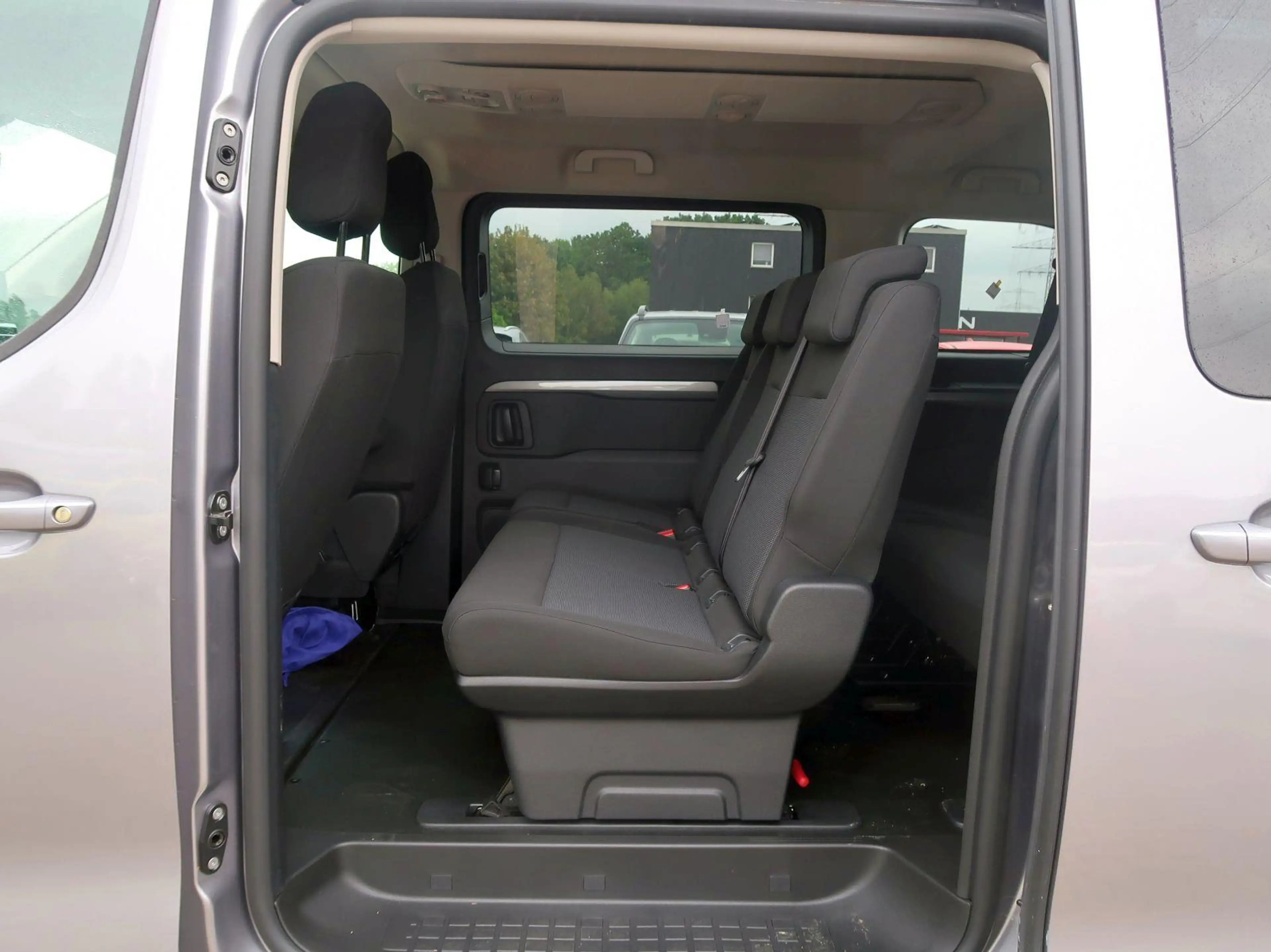 Citroen Spacetourer Plus 180PS,AHK,8 Sitzer,Navi,Carplay — photo 7