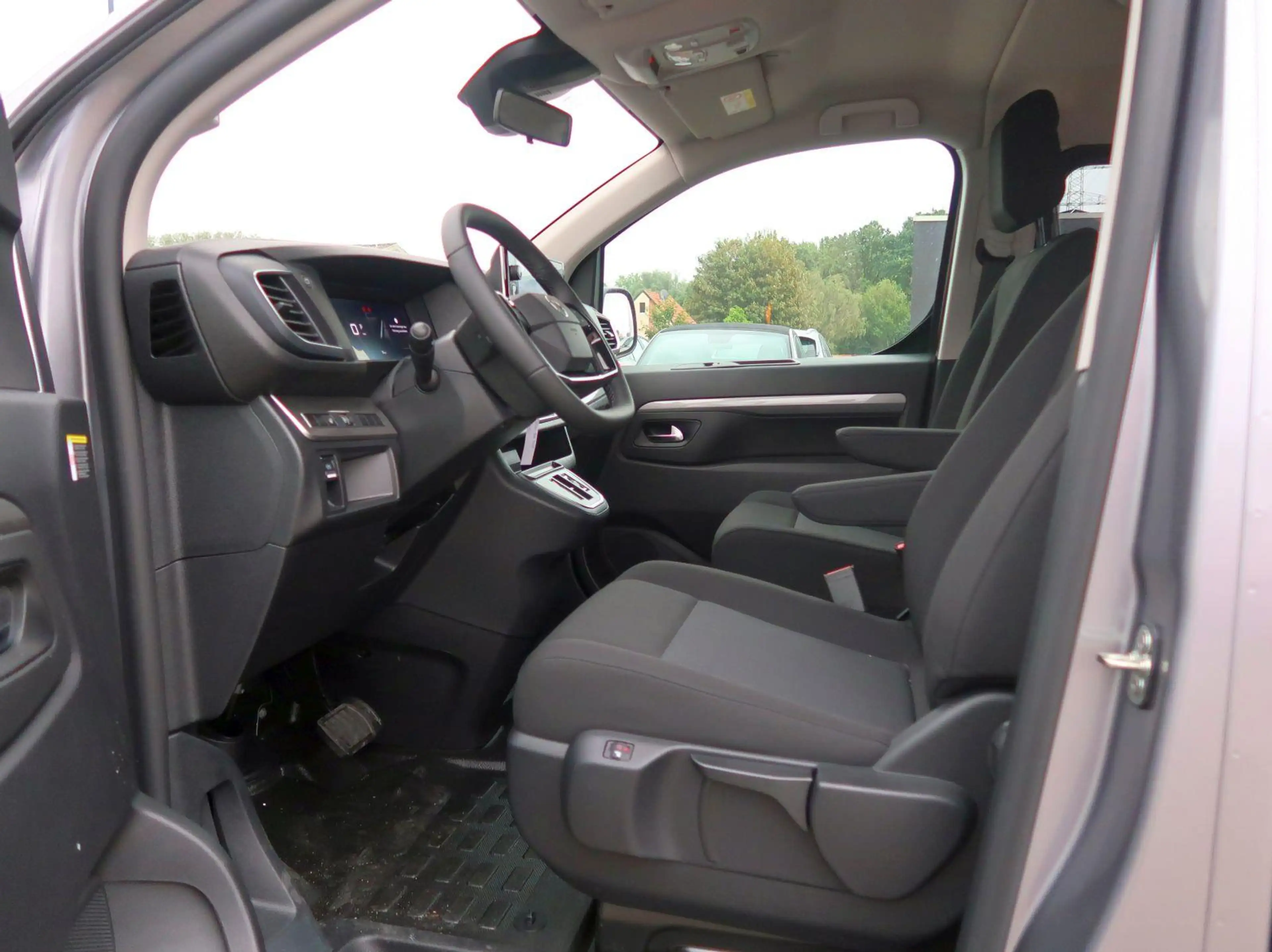 Citroen Spacetourer Plus 180PS,AHK,8 Sitzer,Navi,Carplay — photo 11