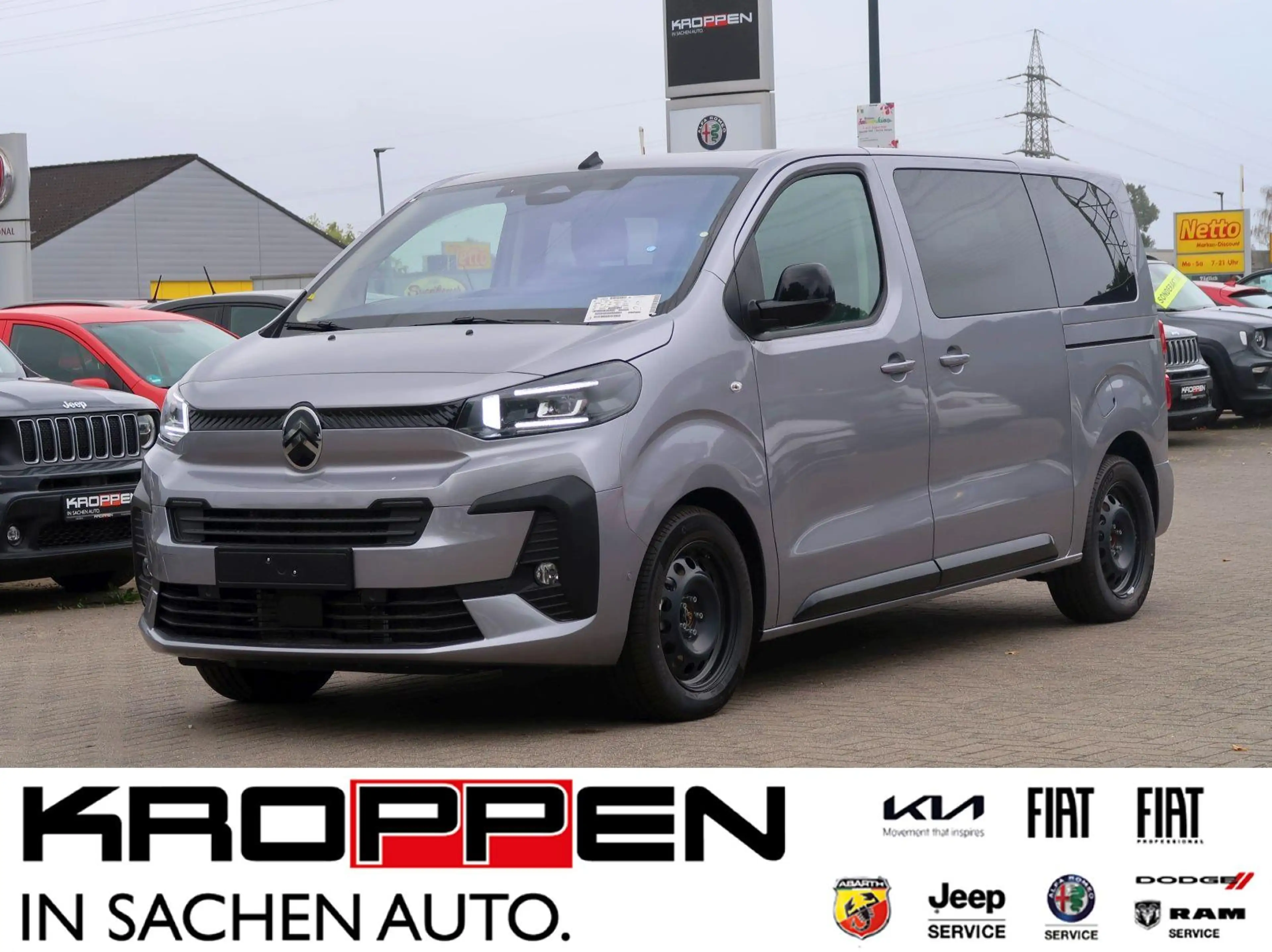 Citroen Spacetourer Plus 180PS,AHK,8 Sitzer,Navi,Carplay