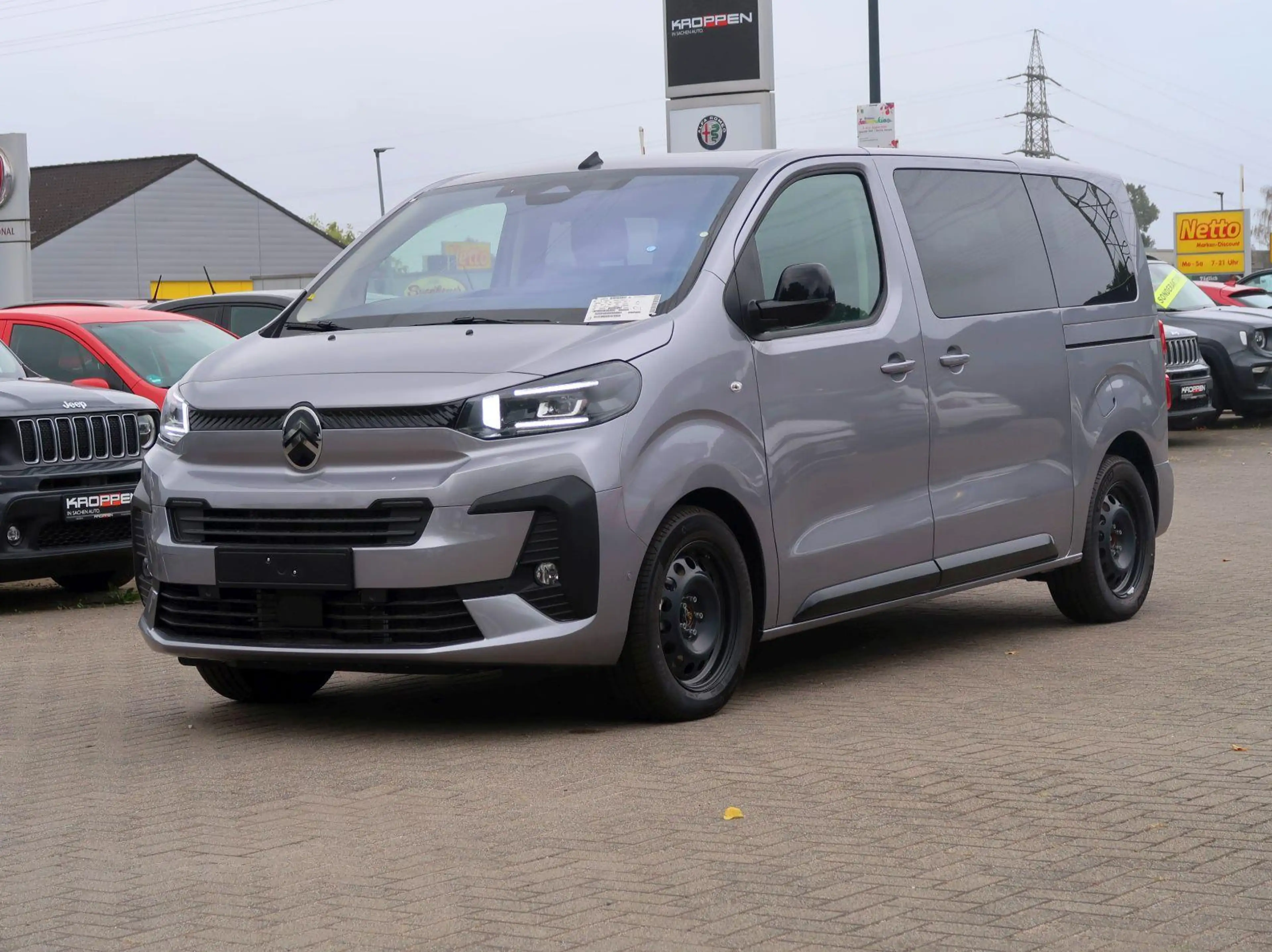 Citroen Spacetourer Plus 180PS,AHK,8 Sitzer,Navi,Carplay — photo 2