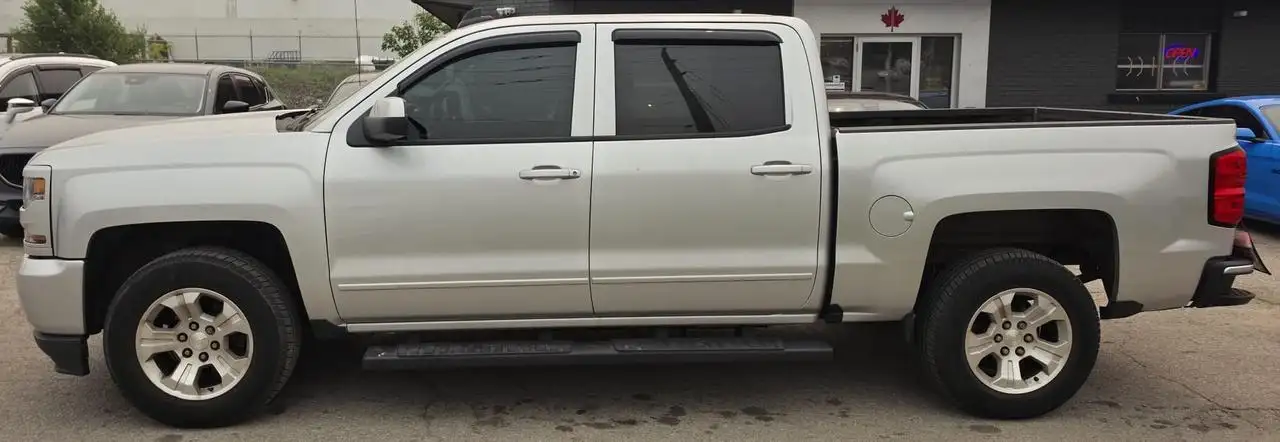 Chevrolet Silverado 1500 снимка Chevrolet Silverado 1500
