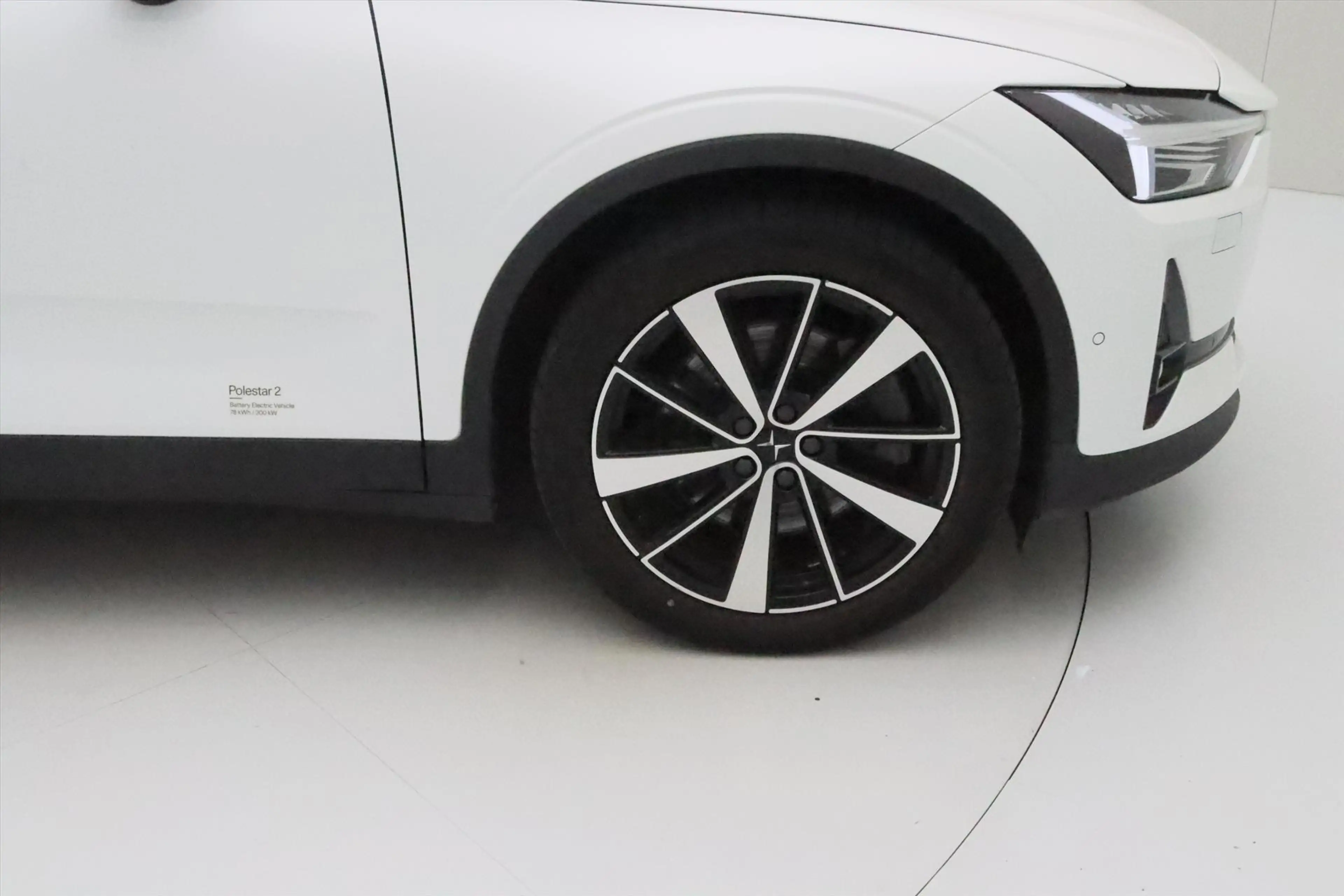 Polestar 2 Long Range Dual Motor 408pk [ PILOT PLUS+PANO+STOE — photo 13