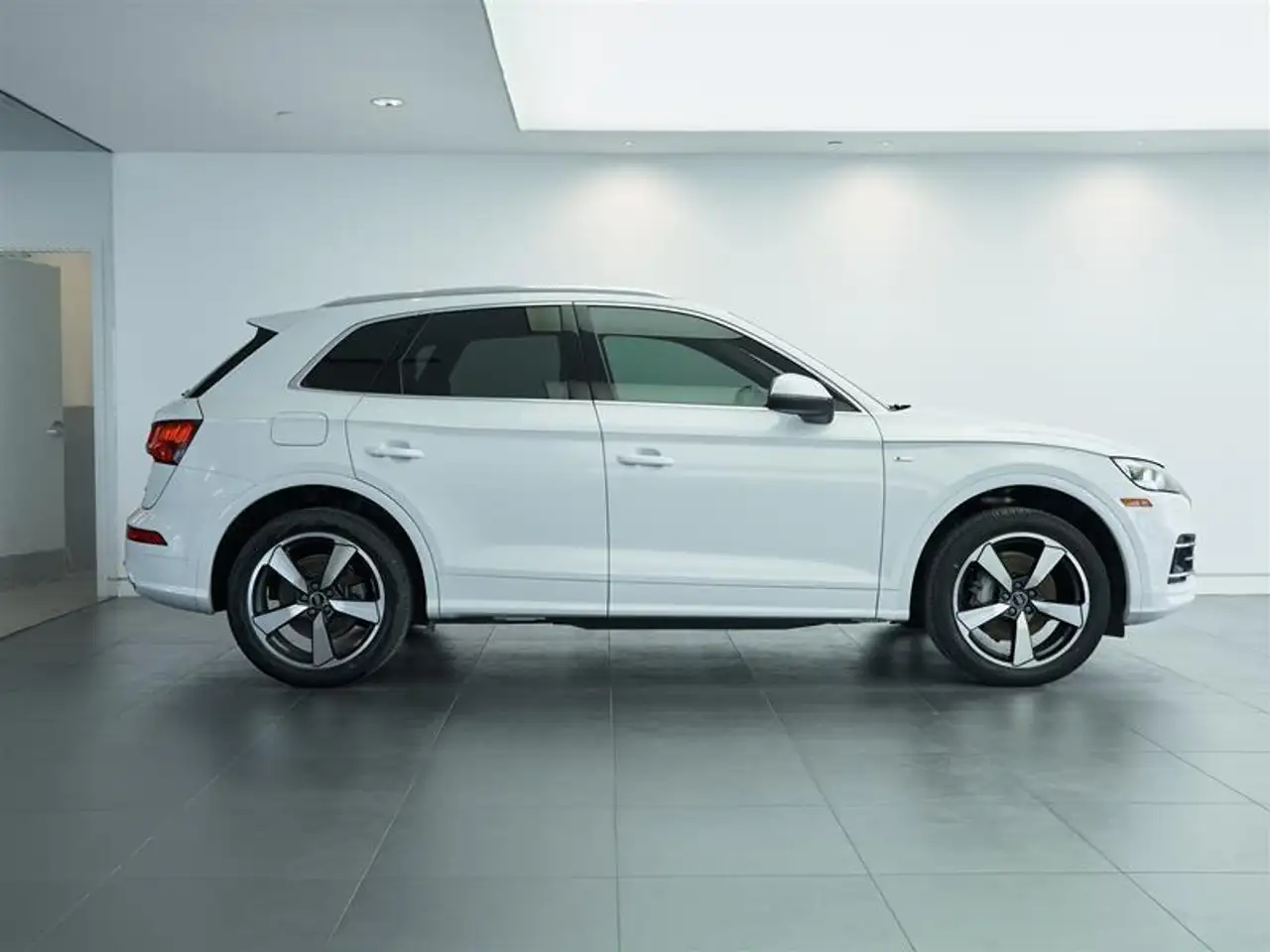 Audi Q5 photo Audi Q5
