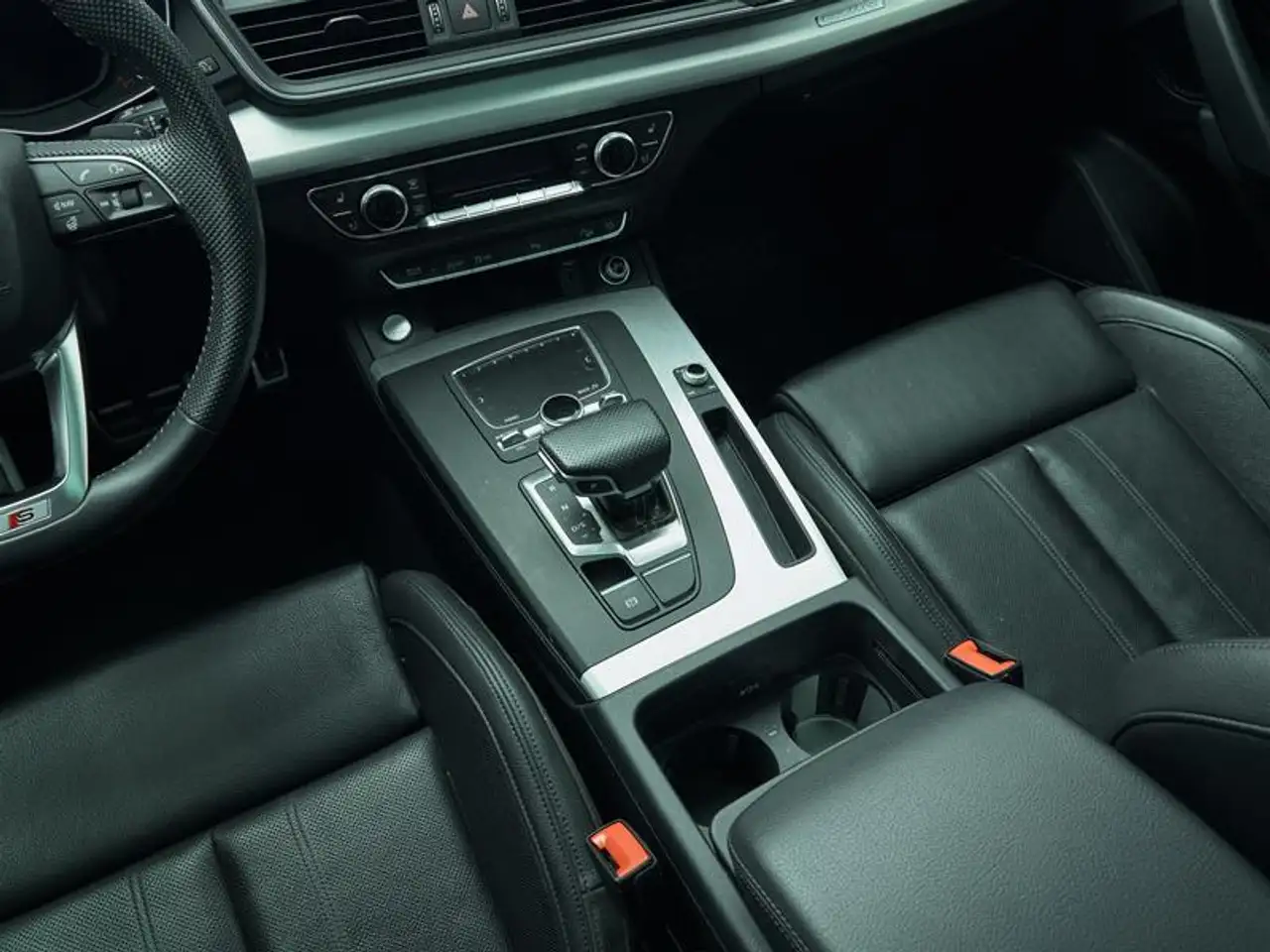 Audi Q5 photo Audi Q5