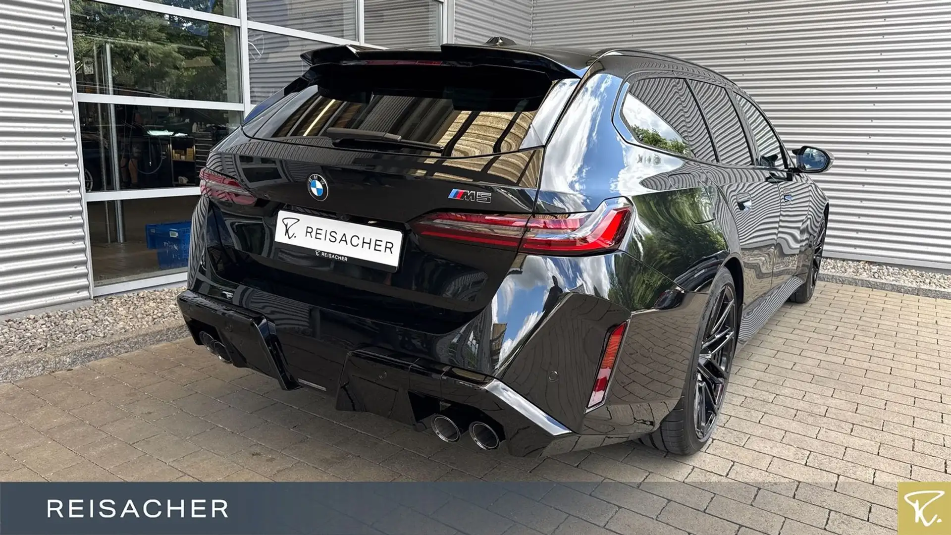 BMW M5 A Tou Pano,AHK,el.Sitz+Mem,DAProf,Leder,Autom Noir - 2