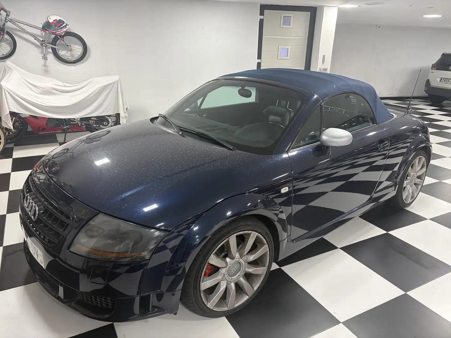 Audi TT Roadster 1.8T - 1