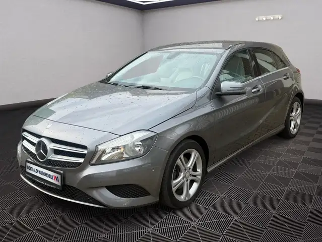 Mercedes-Benz A 200 A 200 CDI 4Matic