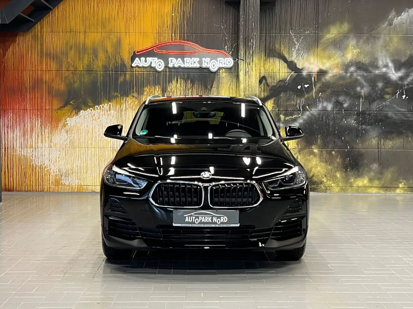 BMW X2 sDrive 18d Advantage Aut. LED~KAMERA~NAVI~ Zwart - 2