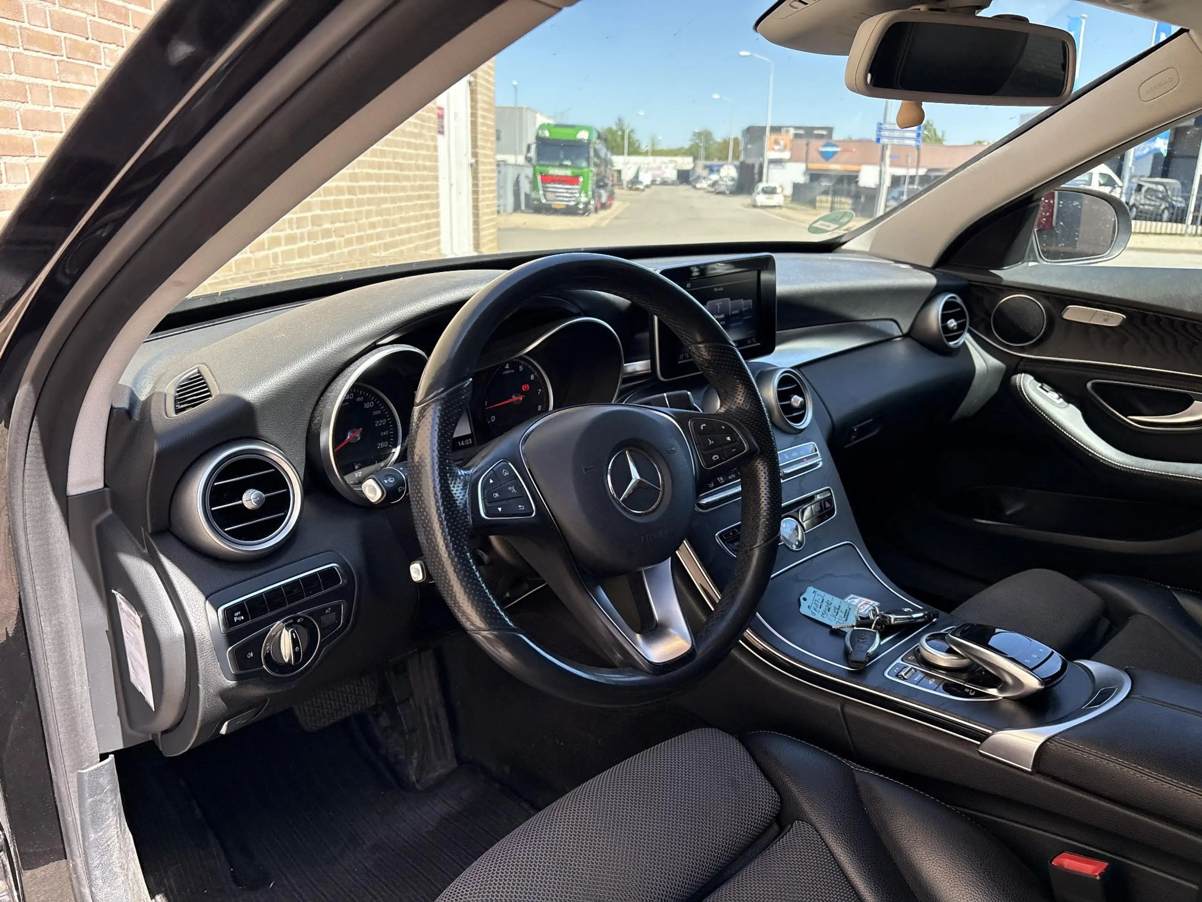 Mercedes-Benz C 350 Estate e Lease Edition — photo 3