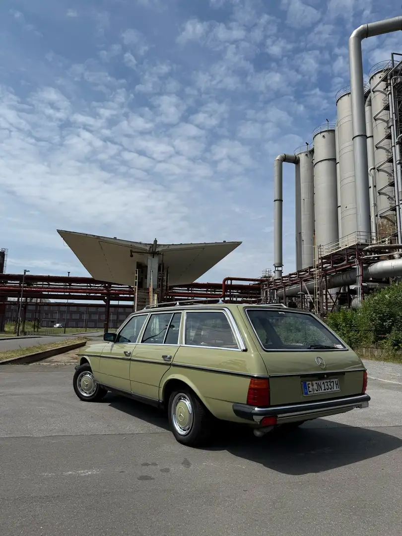 Mercedes-Benz 240 TD | 5 Gang Schaltgetriebe|Tempomat|Schiebedach Vert - 2