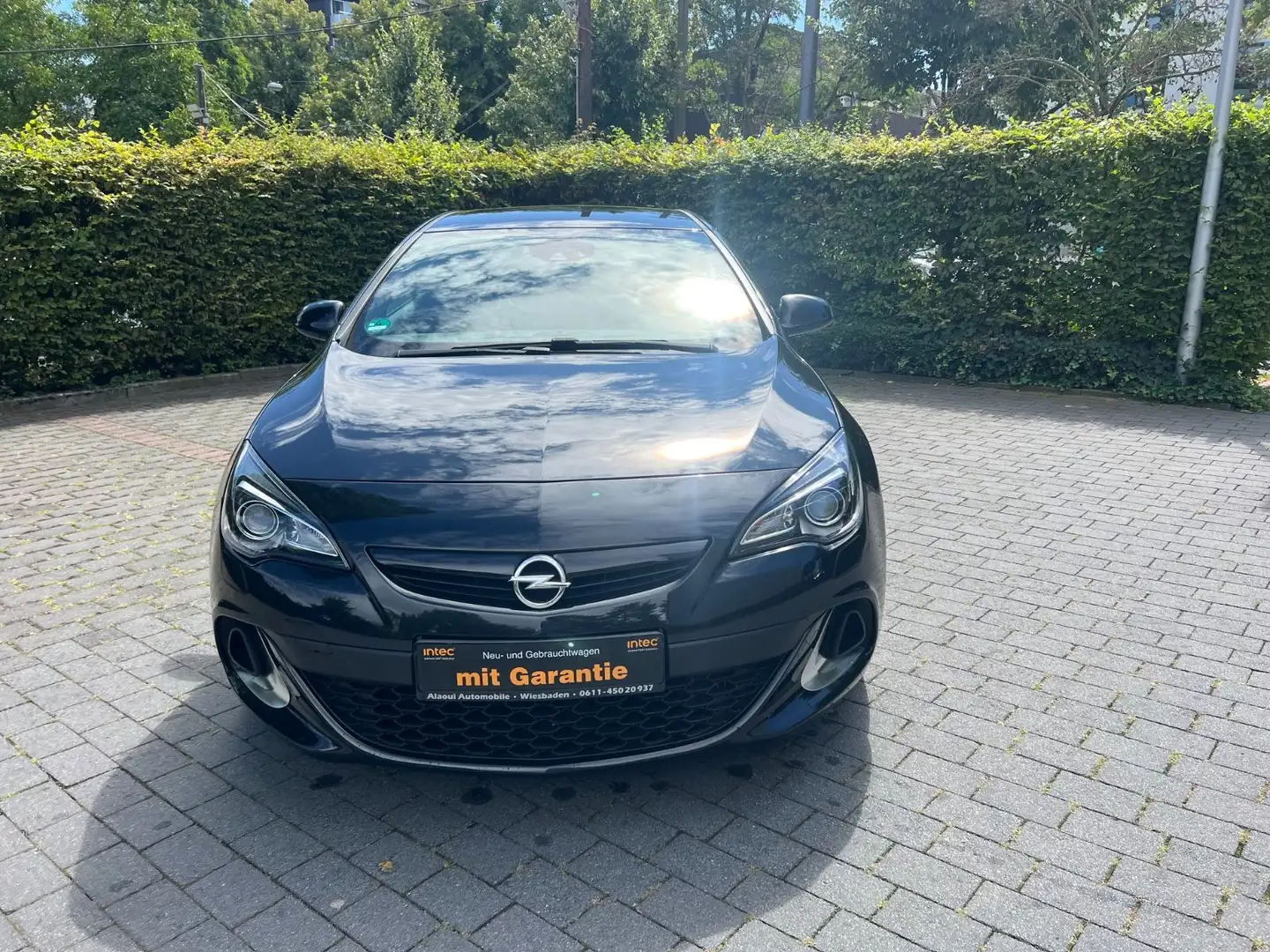 Opel Astra J GTC OPC Schwarz - 2