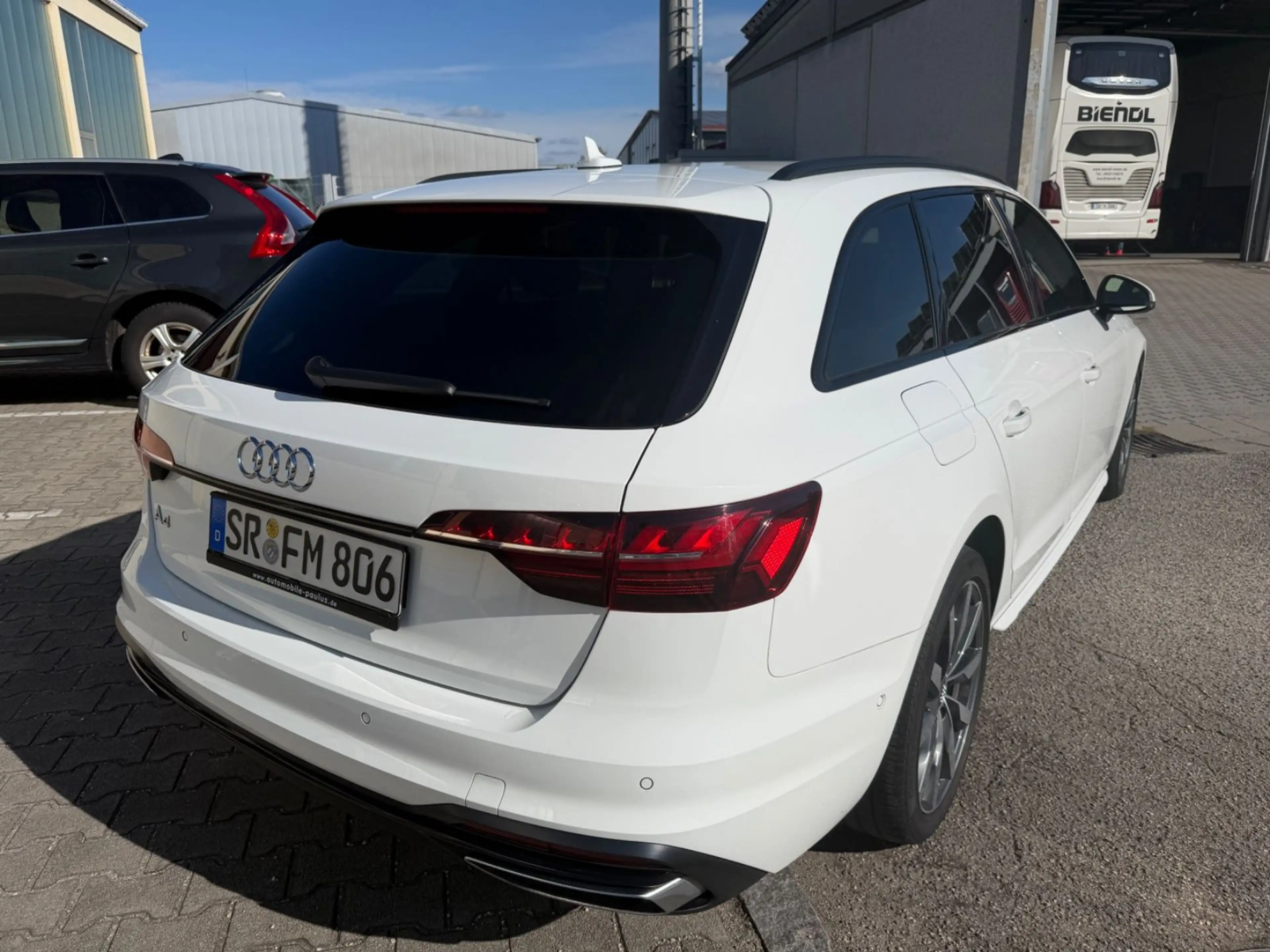 Audi A4 Avant 35 TDI advanced°Aut.°AHK°LED°NAVI° — photo 11