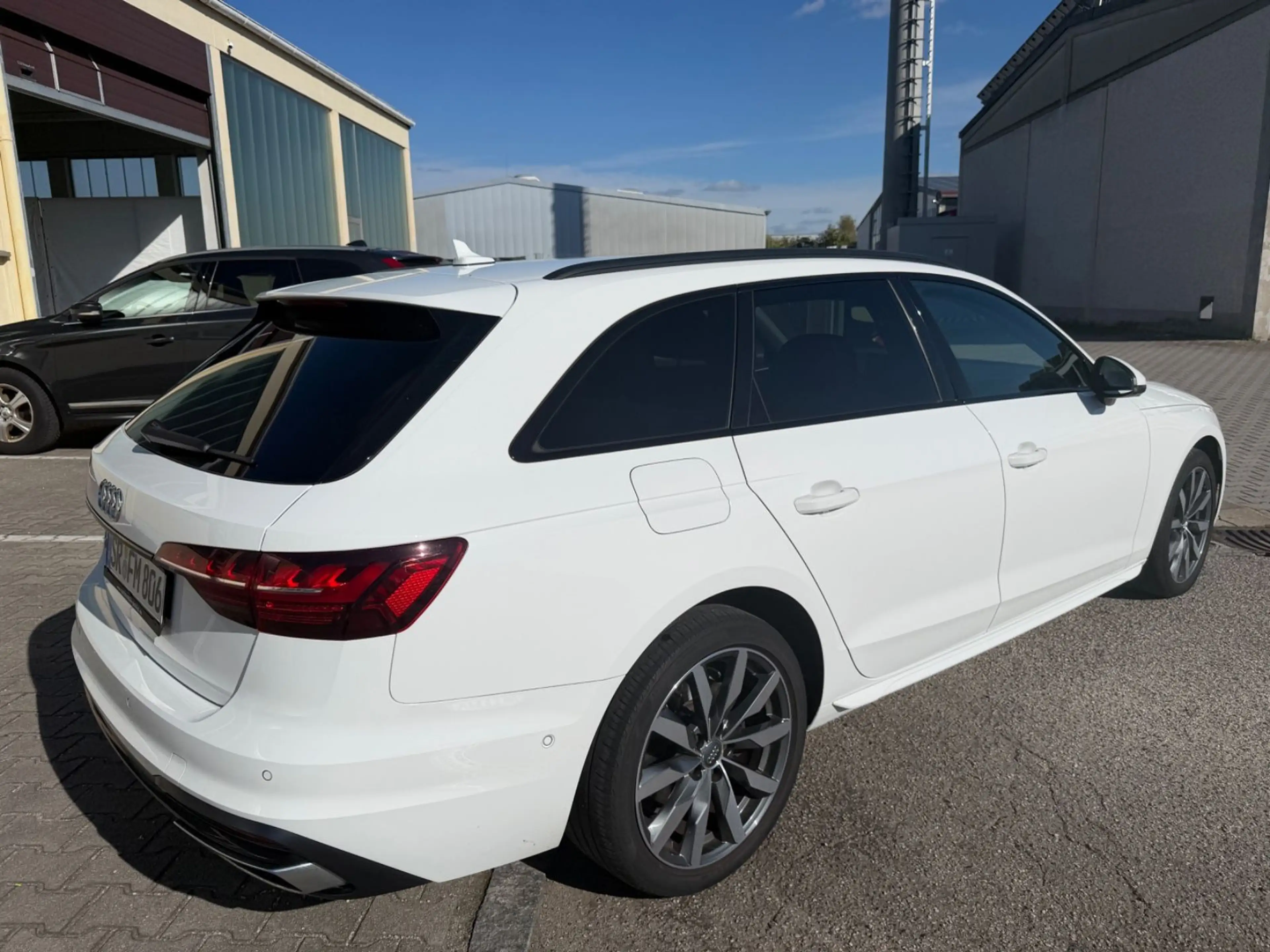 Audi A4 Avant 35 TDI advanced°Aut.°AHK°LED°NAVI°