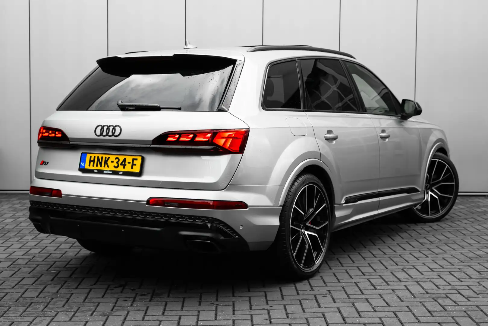 Audi Q7 60 TFSI e 490pk quattro Pro Line S Competition | V Grijs - 2