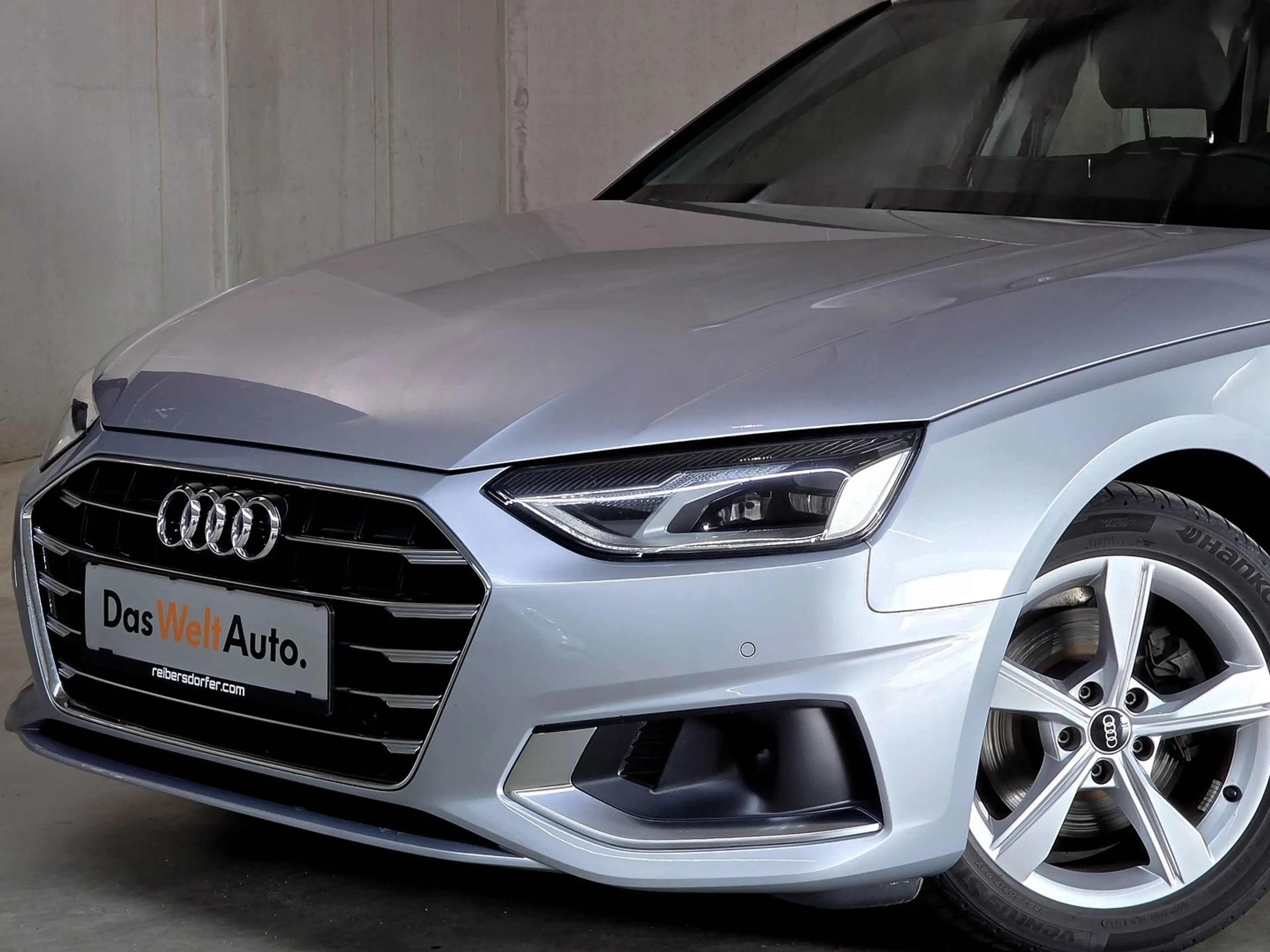 Audi A4 Limousine 30 TDI advanced — photo 2