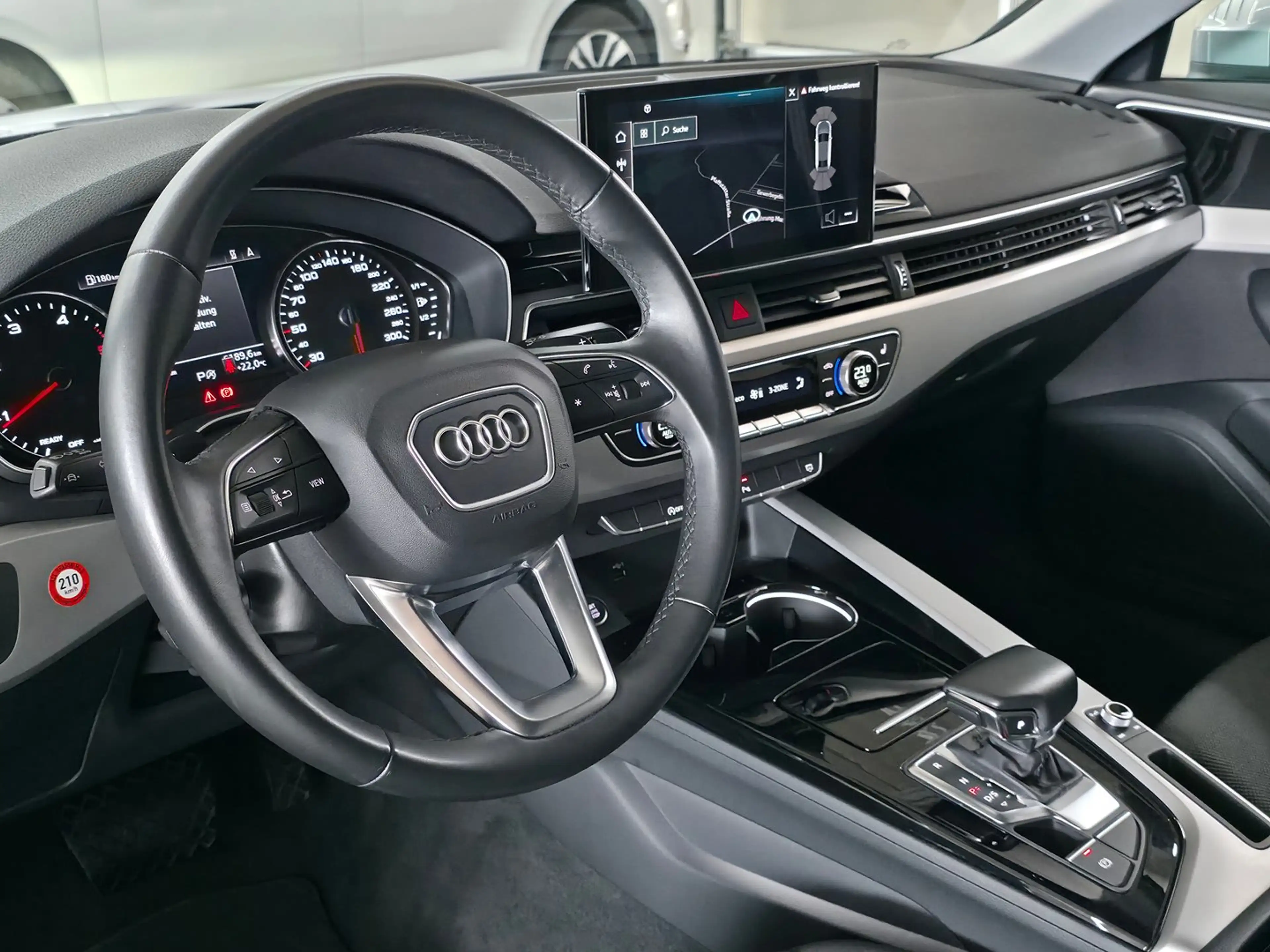 Audi A4 Limousine 30 TDI advanced — photo 12