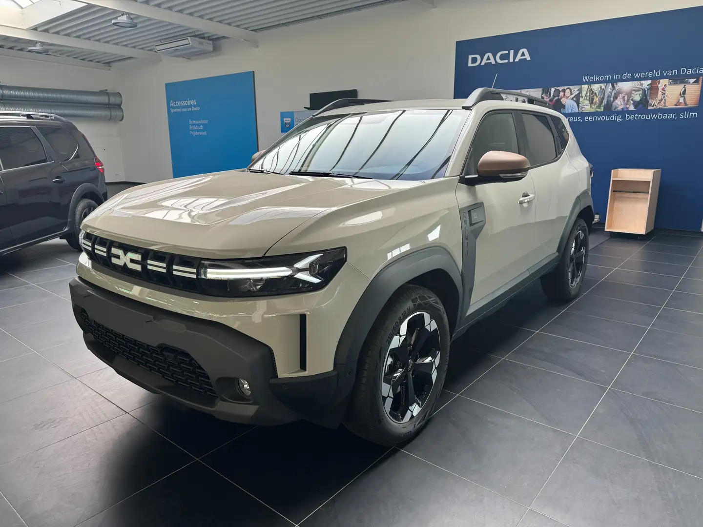 Dacia Duster 1.6 Hybrid Extreme Beige - 1