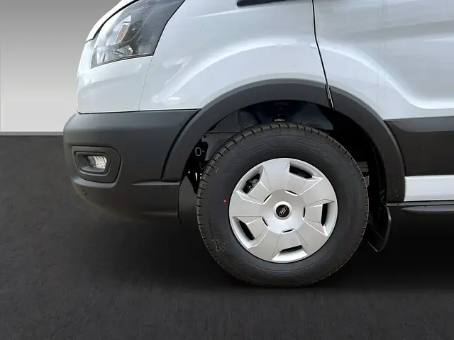 Ford Transit view 5