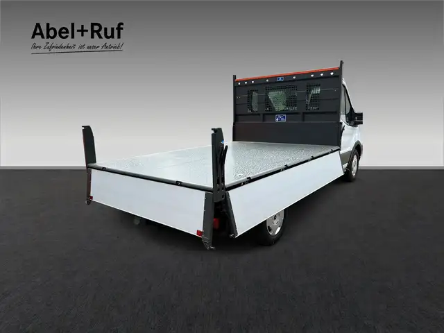 Ford Transit view 14