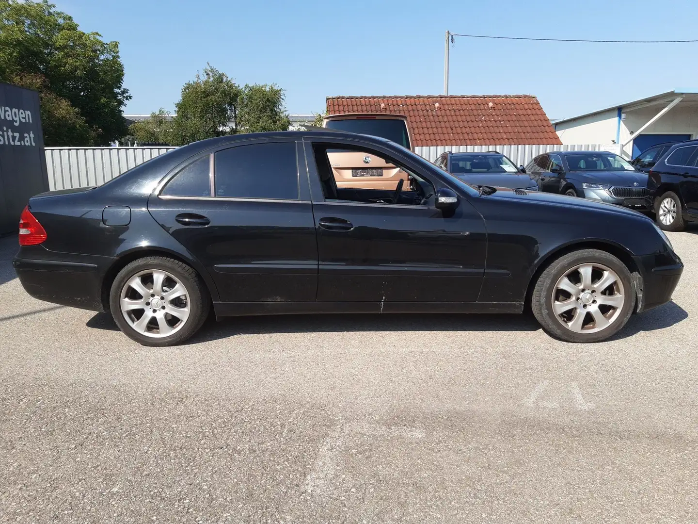 Mercedes-Benz E 200 Classic CDI Aut. Schwarz - 2