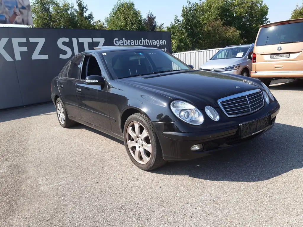 Mercedes-Benz E 200