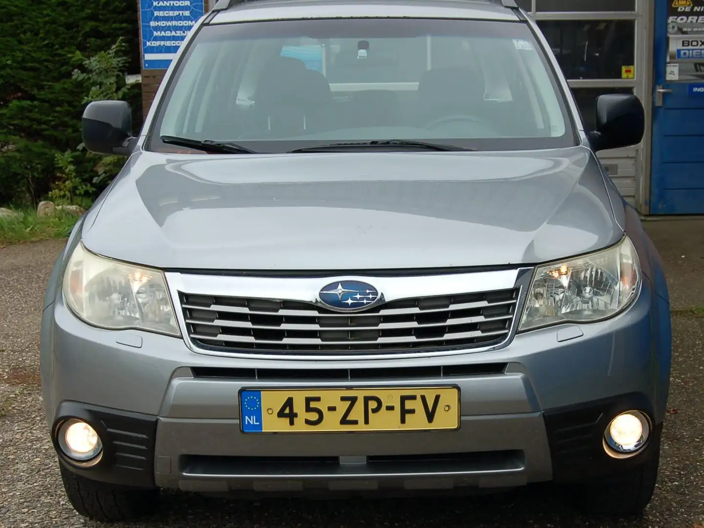 Subaru Forester 2.0 Comfort Grijs - 1