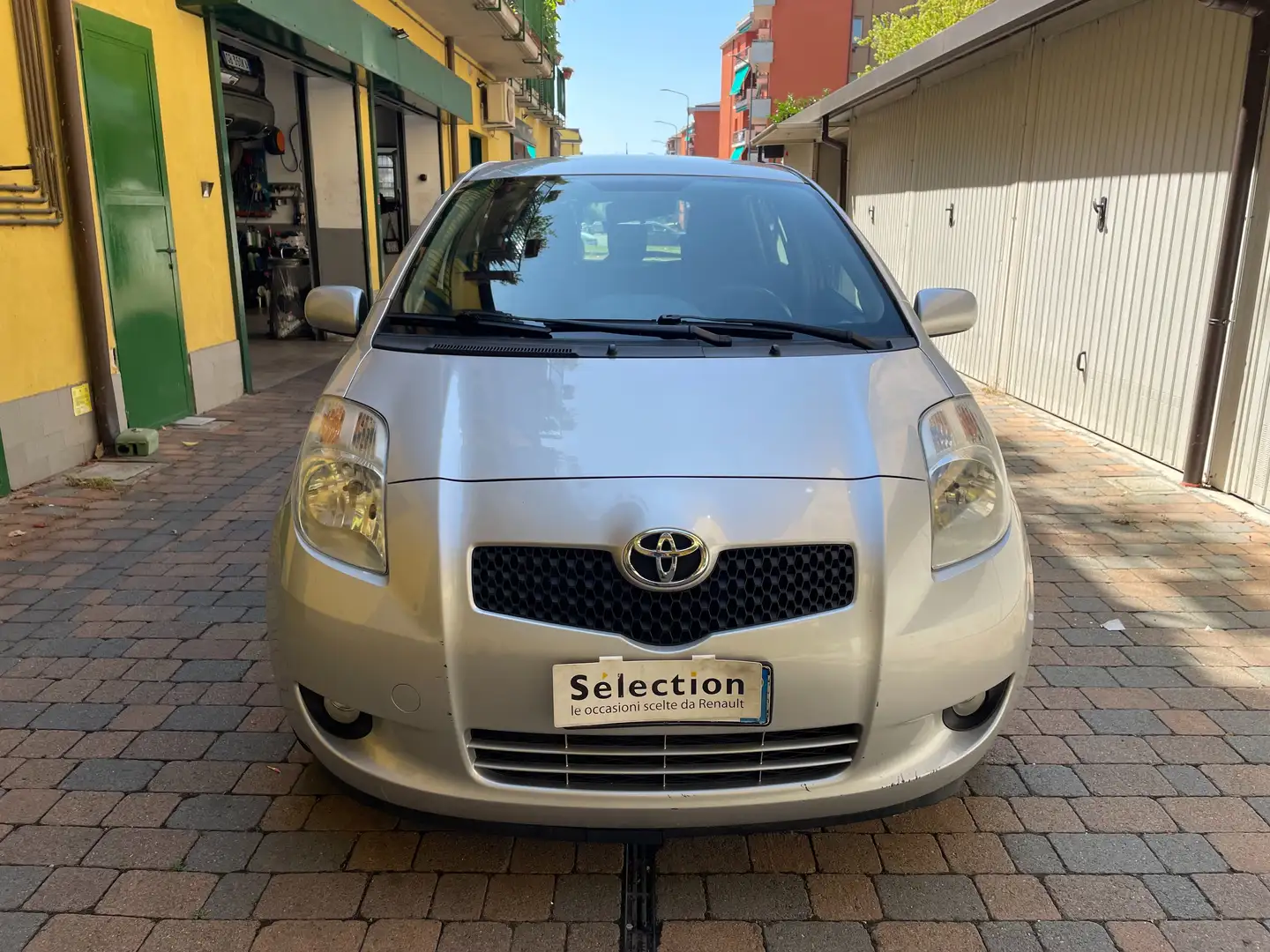 Toyota Yaris Yaris 5p 1.3 Luna Argento - 1
