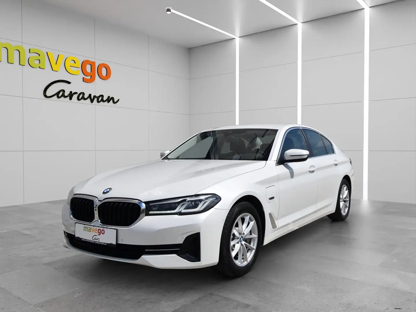 BMW 520 e PHEV Aut. Limousine *FACELIFT*HEAD-UP*360*LEDER* Weiß - 1