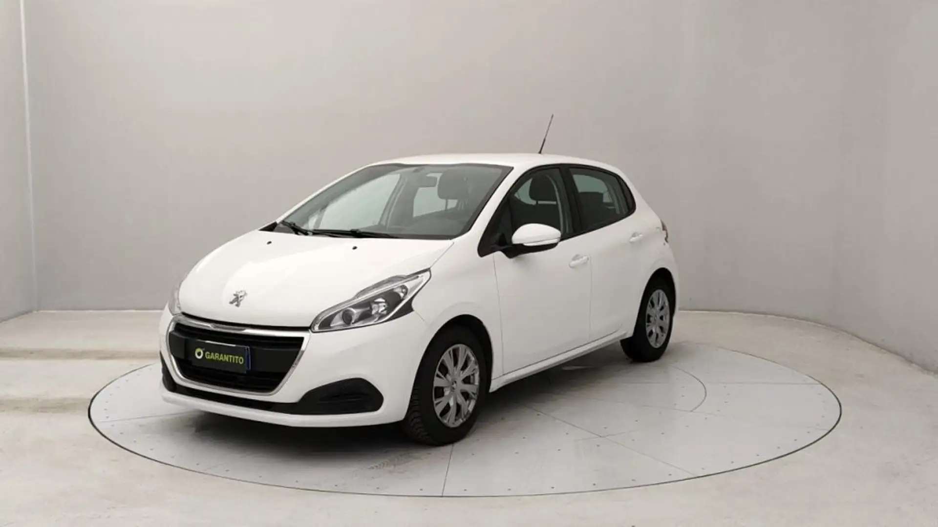 Peugeot 208 1.2 puretech Active s&s 82cv 5p neopatentati Blanc - 1