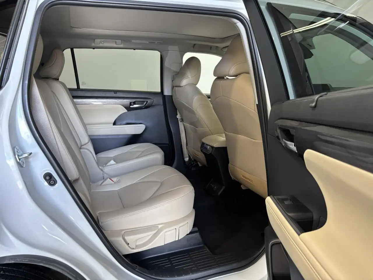 Toyota Highlander photo Toyota Highlander