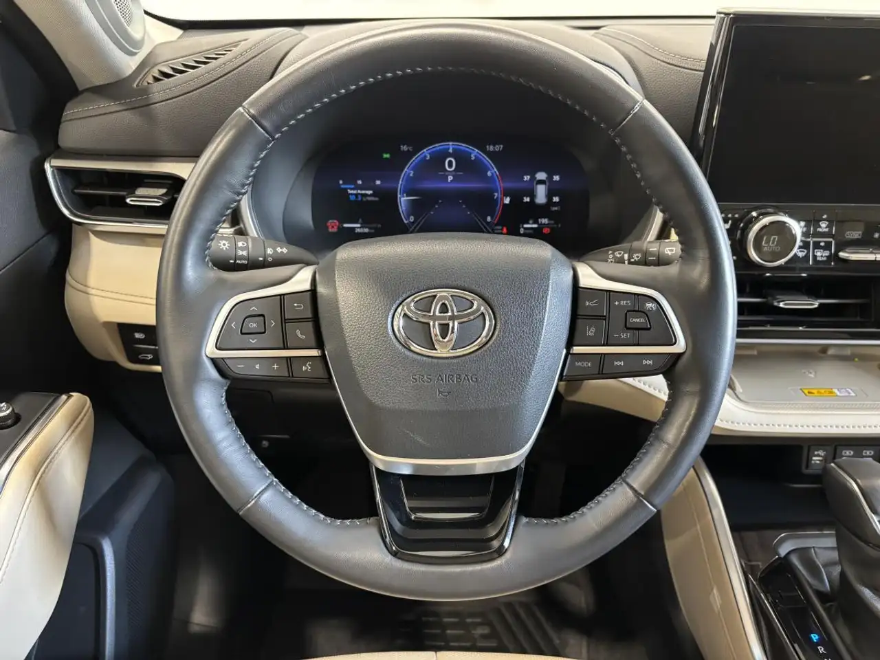 Toyota Highlander photo Toyota Highlander
