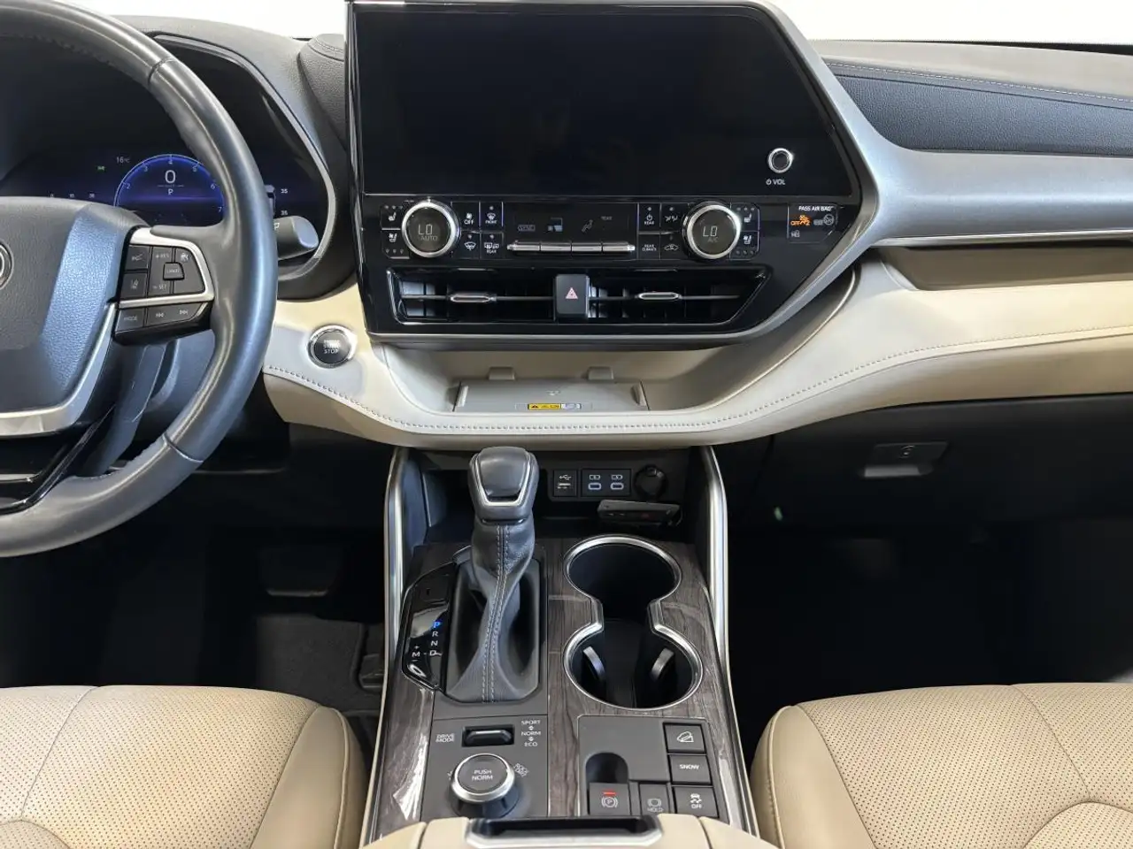 Toyota Highlander photo Toyota Highlander