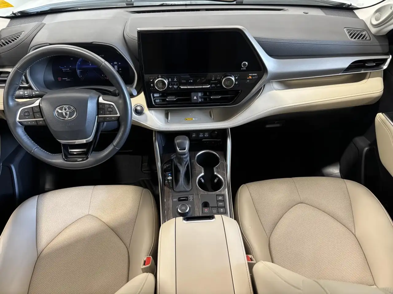 Toyota Highlander photo Toyota Highlander