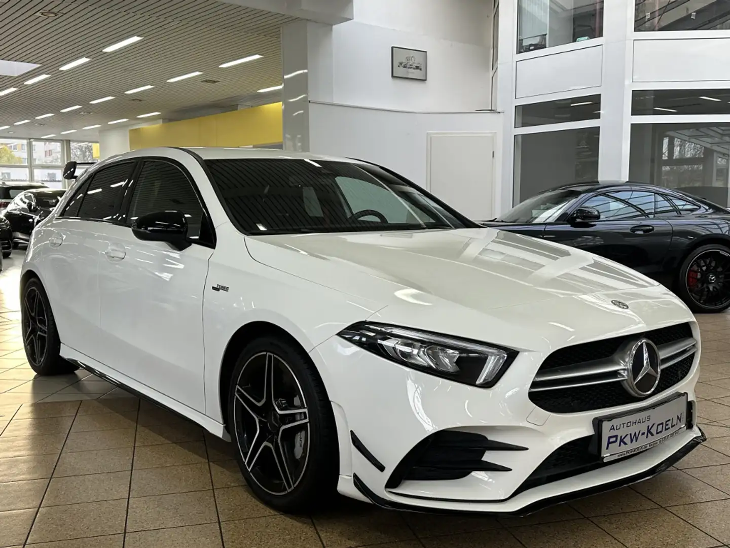 Mercedes-Benz A 35 AMG 4M AERODYNAMiK *NiGHT*LED*KAMERA*SpuR* Weiß - 2