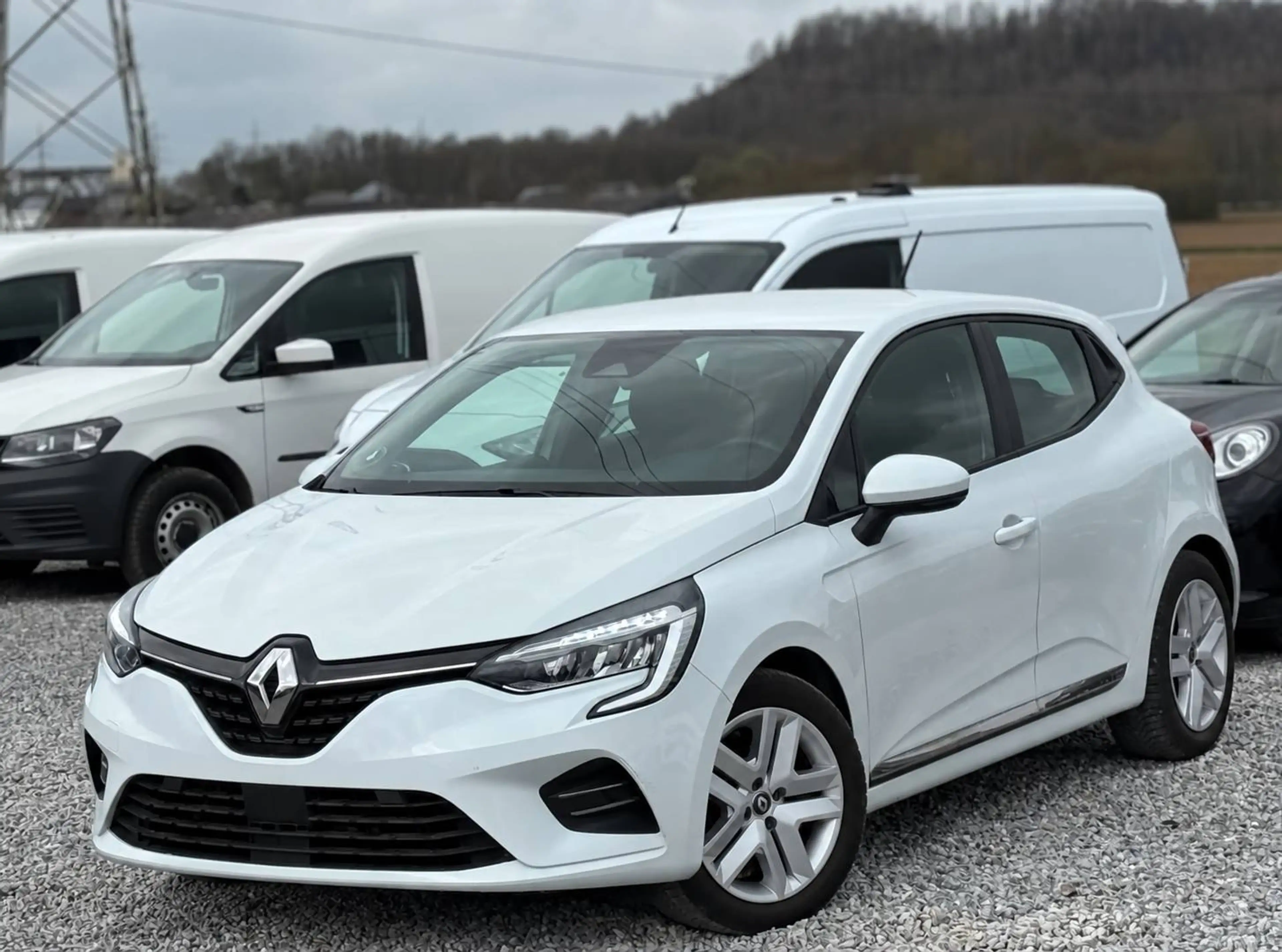 Renault Clio 1.0 TCe 101 ch Zen — photo 2