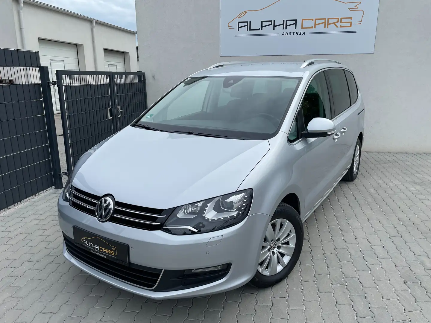 Volkswagen Sharan Comfortline 7-Sitzer 2,0 TDI BMT SCR Grau - 1