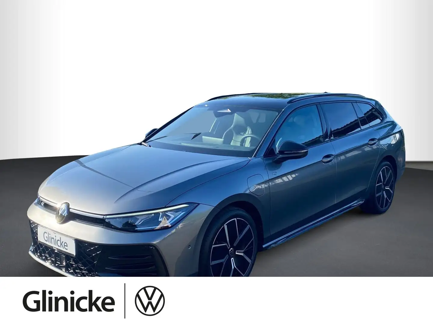 Volkswagen Passat Variant Passat R-Line 1,5 l eHybrid OPF 130 kW (177 PS) Grau - 1