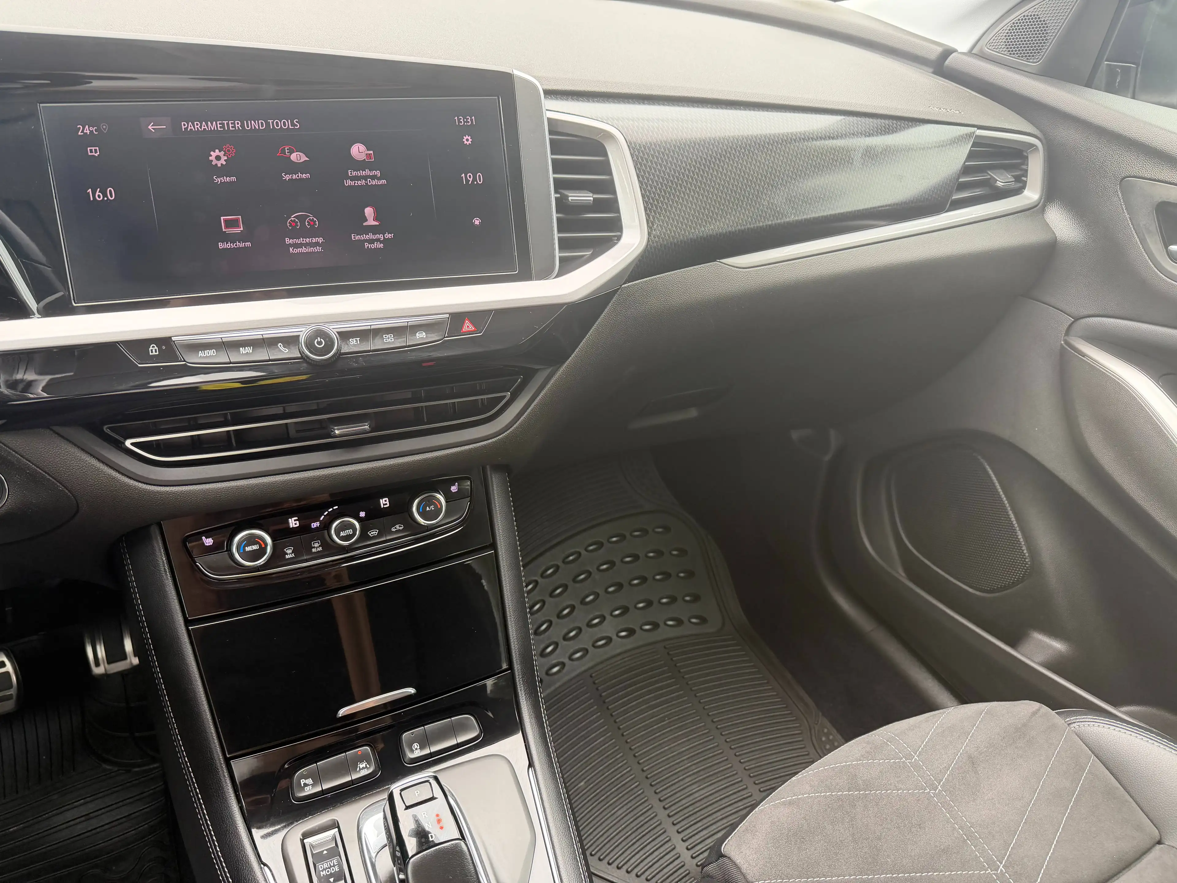 Opel Grandland X GS Line/Automatik/Neu Service/Neu TÜV/Scheckheft/LED/Navi/Kamer — photo 14