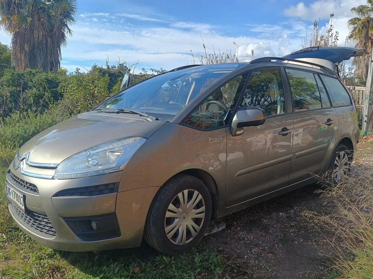 Citroen Grand C4 Picasso 2.0BlueHDi Intensive EAT6 - 1