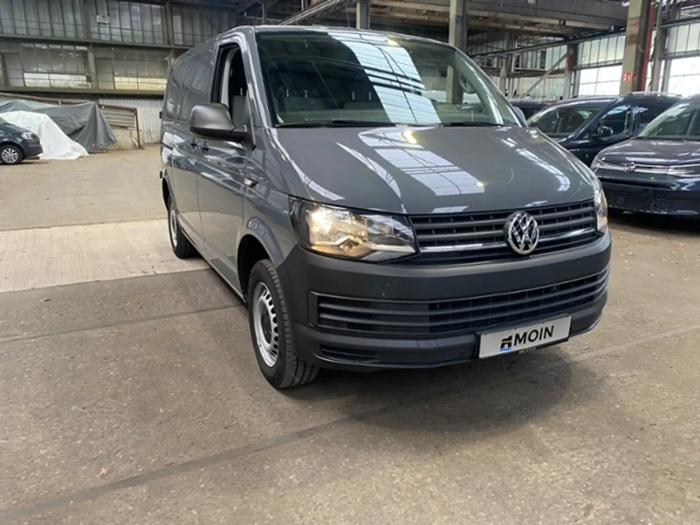 Volkswagen T6 Transporter Kasten Grau - 2