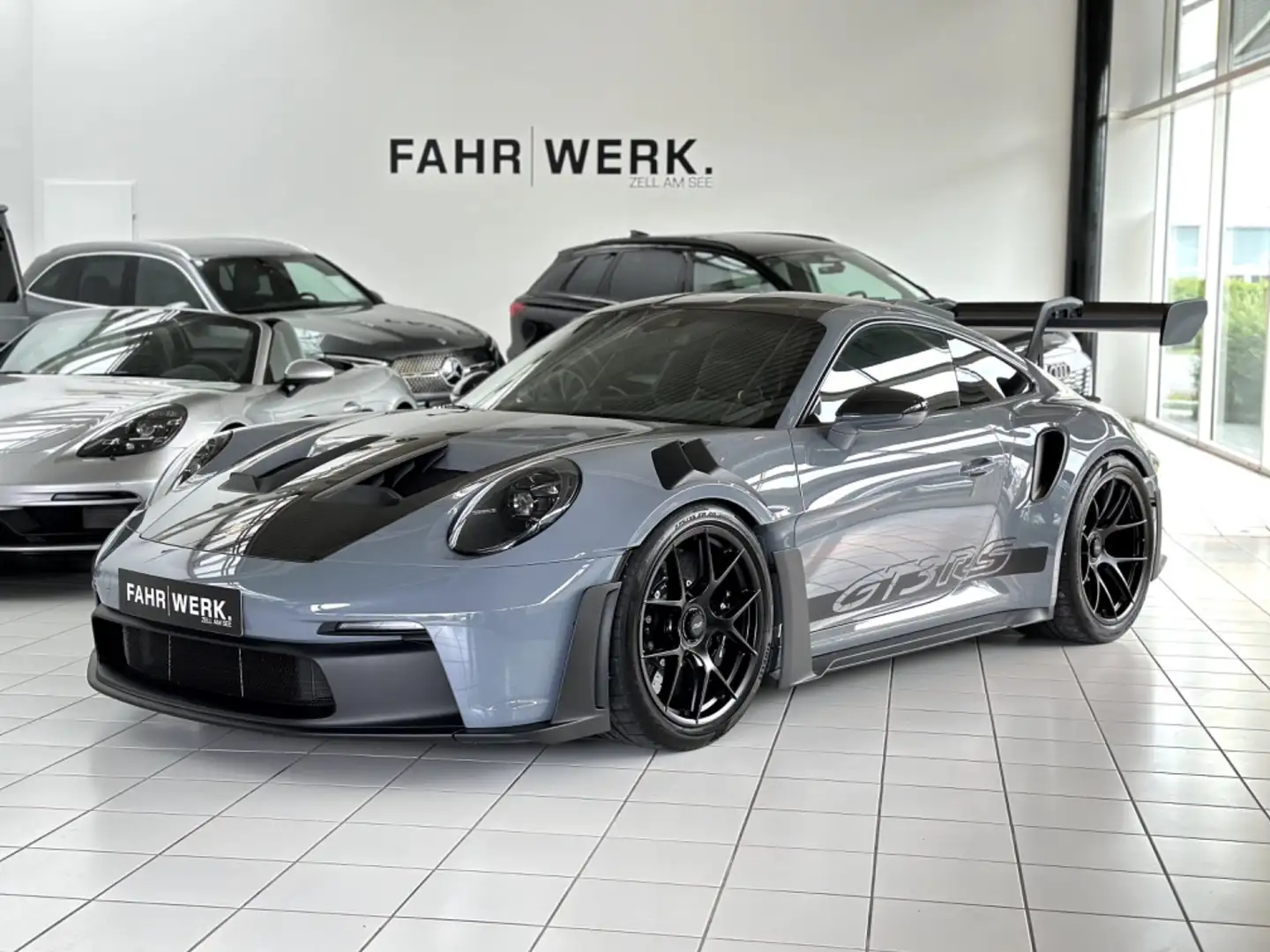 Porsche 992 911 Carrera Coupé GT3 RS PDK Weissach Grau - 1