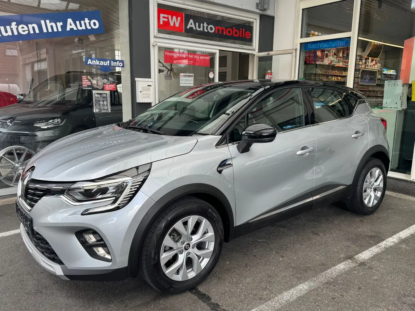 Renault Captur II 1,3 TCe 140 Intens Automatik / DSG Zilver - 1